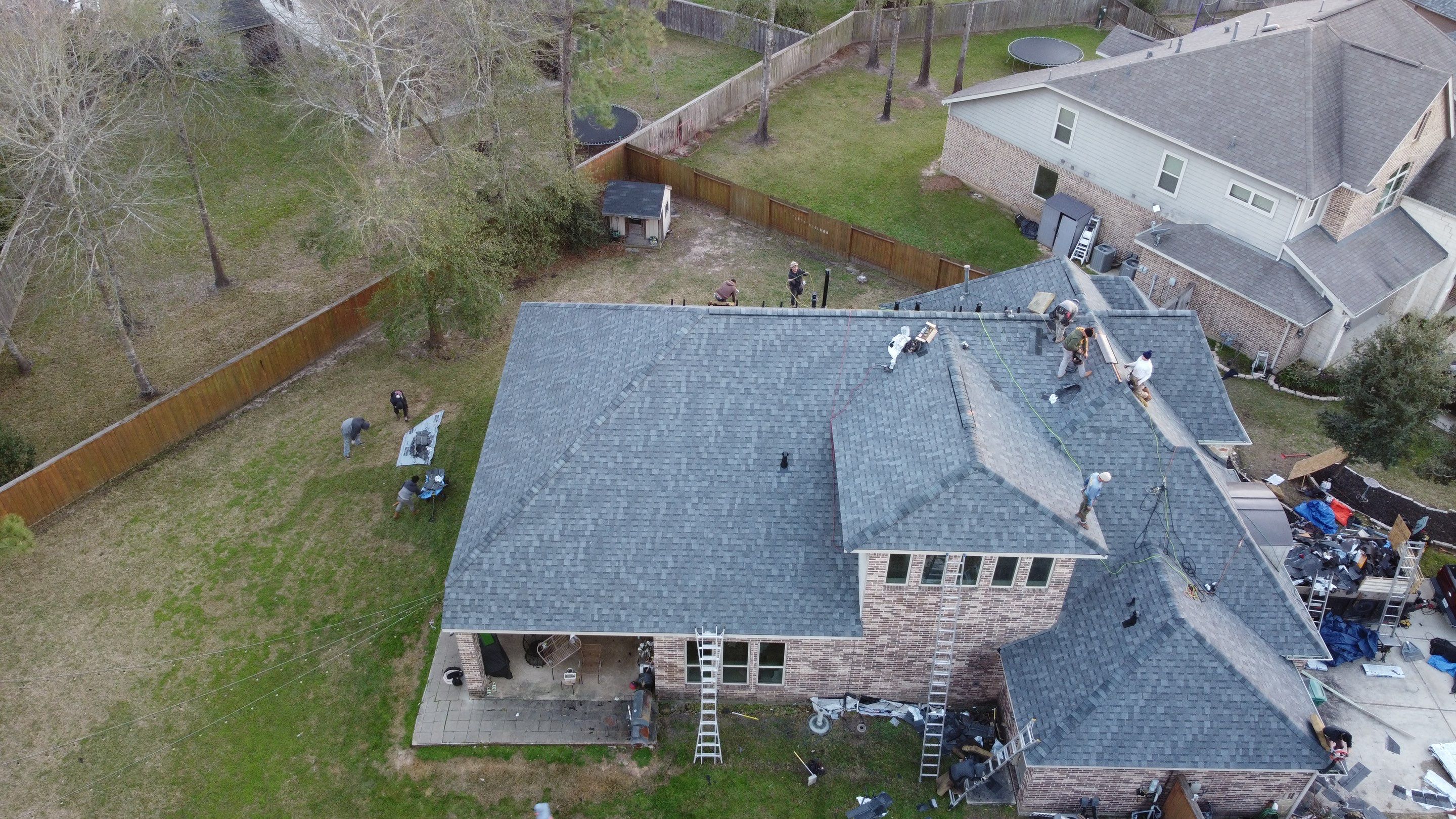 IKO Cambridge - Charcoal Gray by Elite Roofing LLC