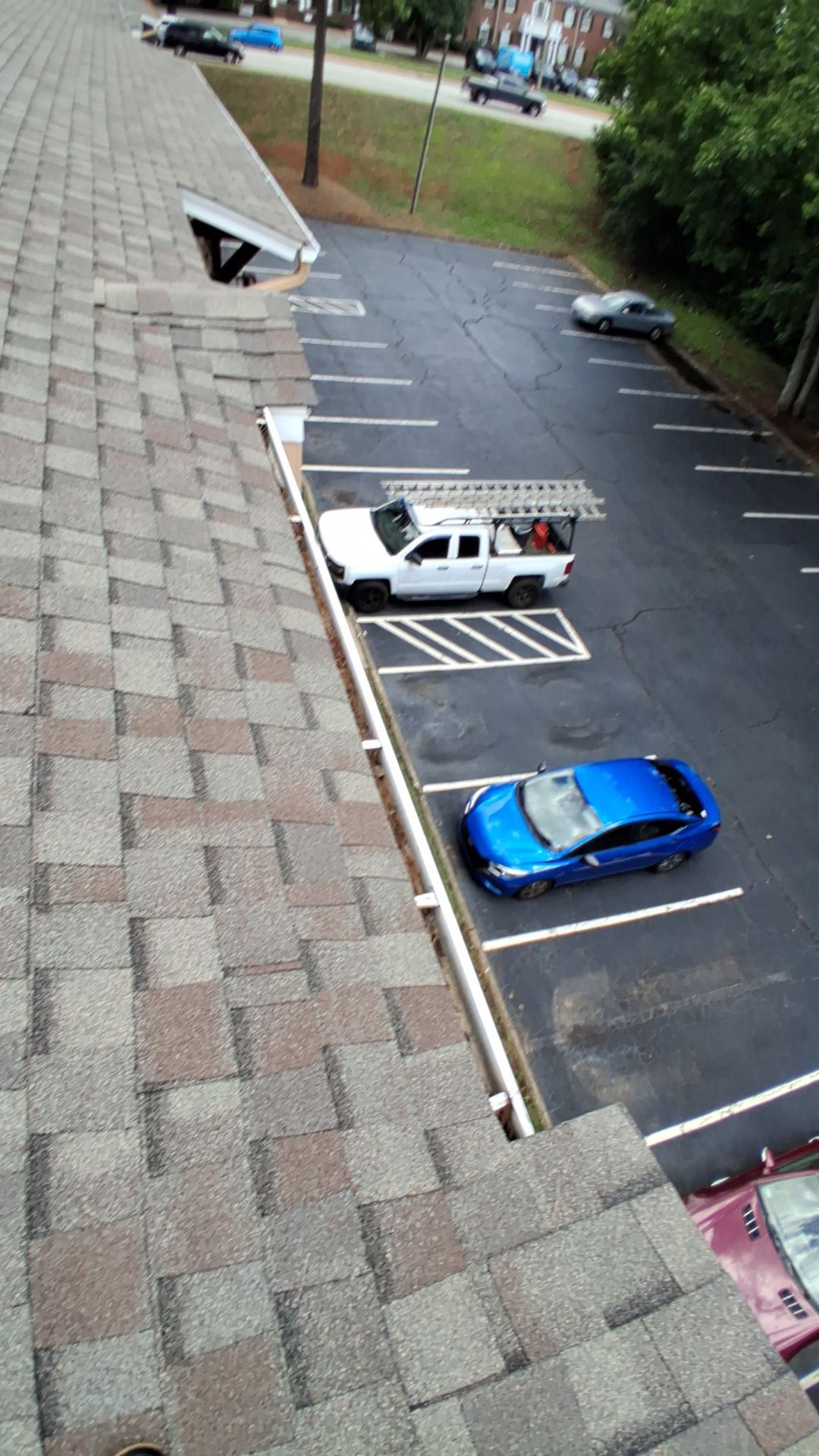 HOA gutter cleaning after photo.