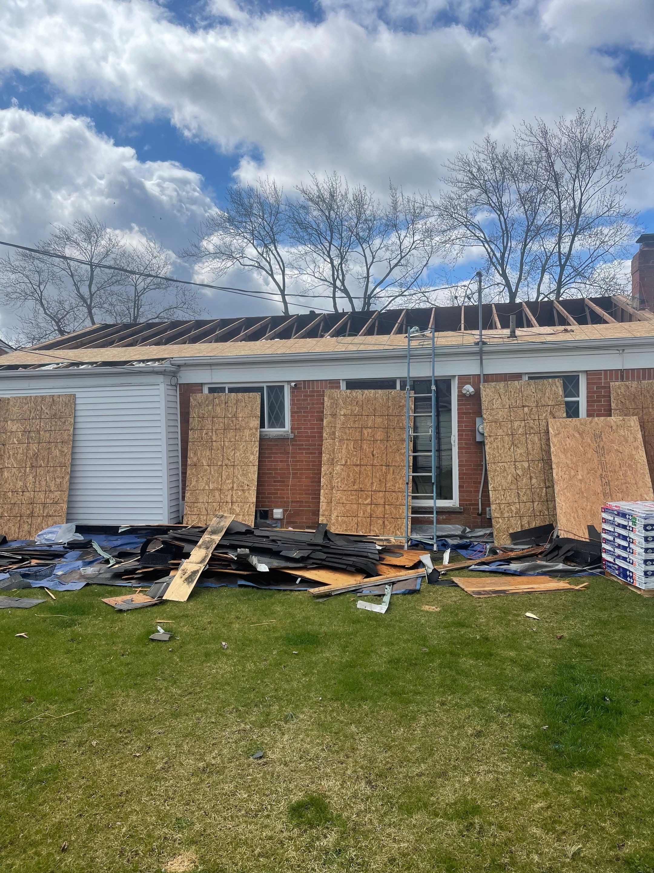 Window Installation using Replace windows  by Smart Roof