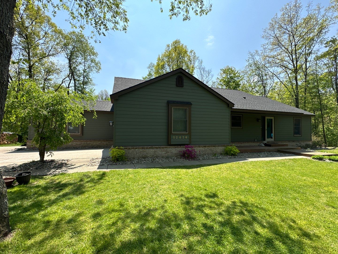 Siding Replacement using Alside S7 Cedar Mill Grain Composite by 180 Contractors
