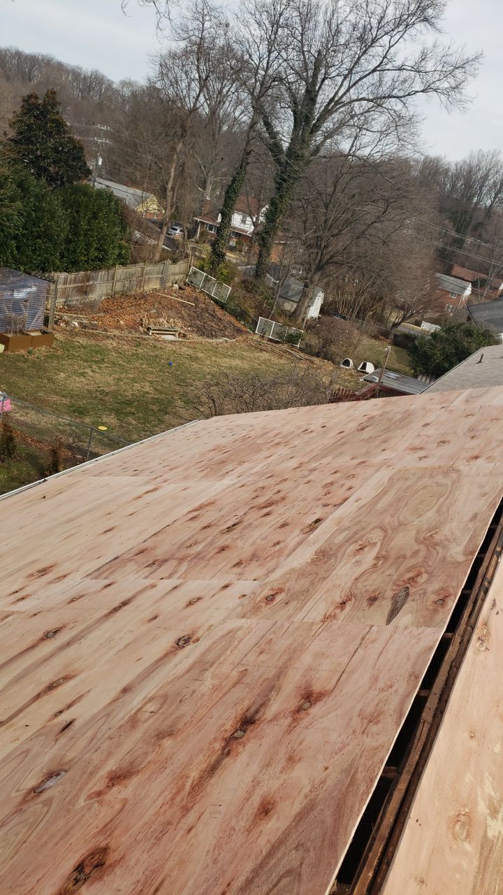 Annandale: CertainTeed Landmark Pro Designer Shingles in Max Def Charcoal Black by RM Banning, Inc.