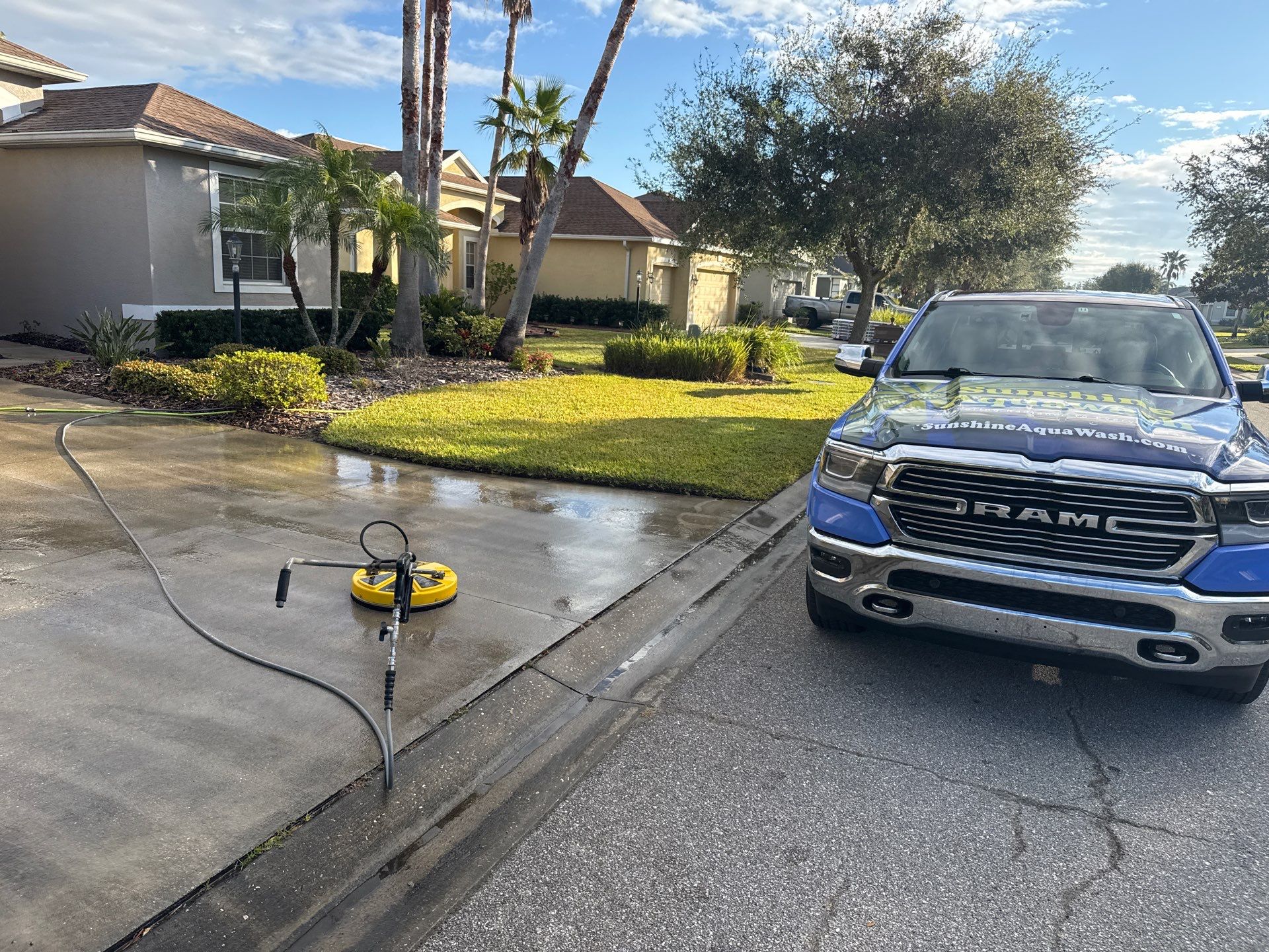 Driveway & Lanai Cleaning in Lexington Community, Parrish, FL | Sunshine AquaWash by Sunshine AquaWash