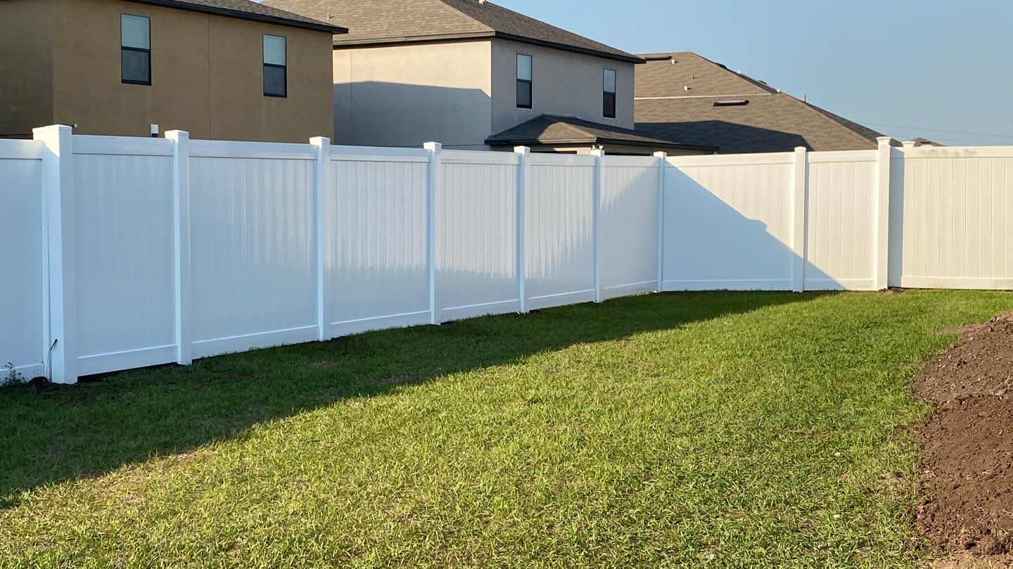 Palmetto, FL 6ft. Tall White Vinyl Privacy Fence  by Asap fence and gates, LLC