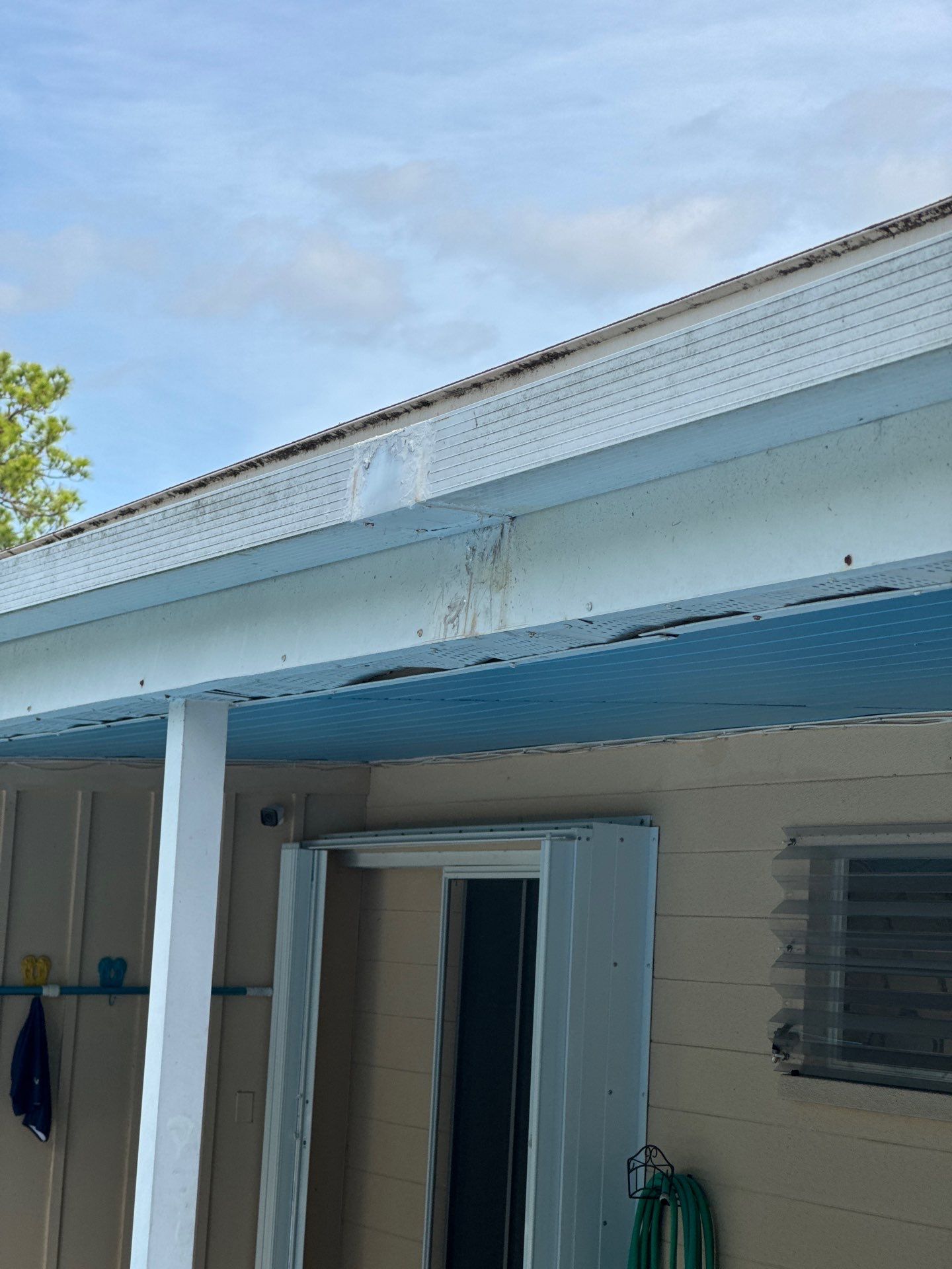 Replace gutter using 6 Inch Seamless Gutters in Sarasota FL by Gutter Professors