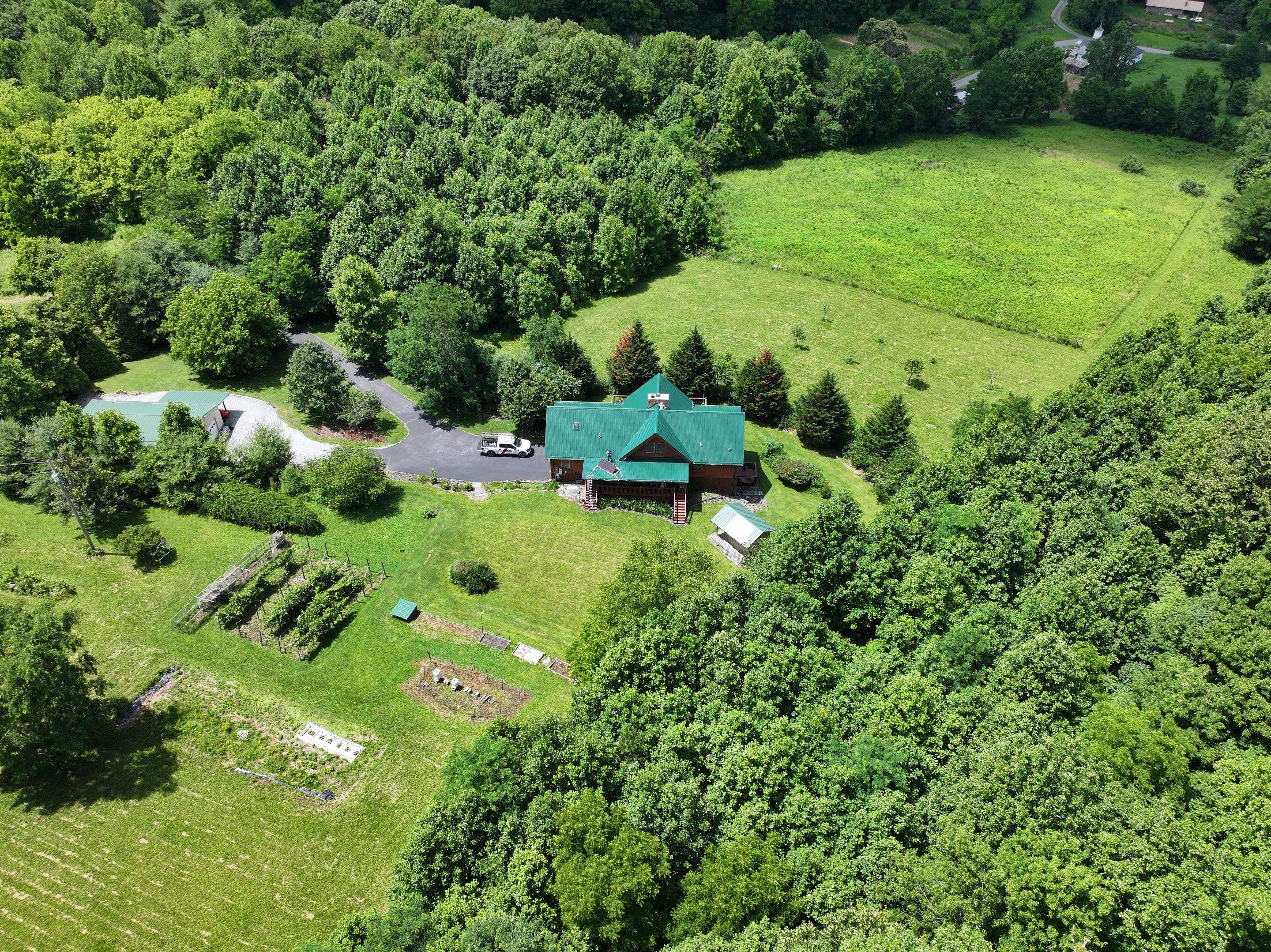 Crigger Residence by Omnia Roofing