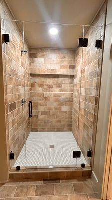 Shower Enclosure using Hardware by CRL