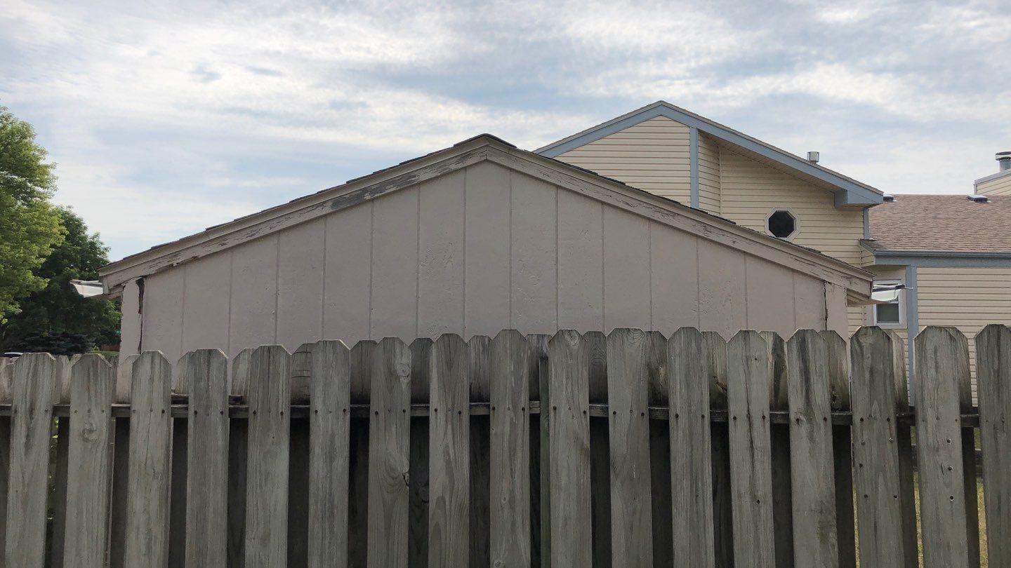 Hail Damage Re-roof in Omaha, NE by White Castle Roofing