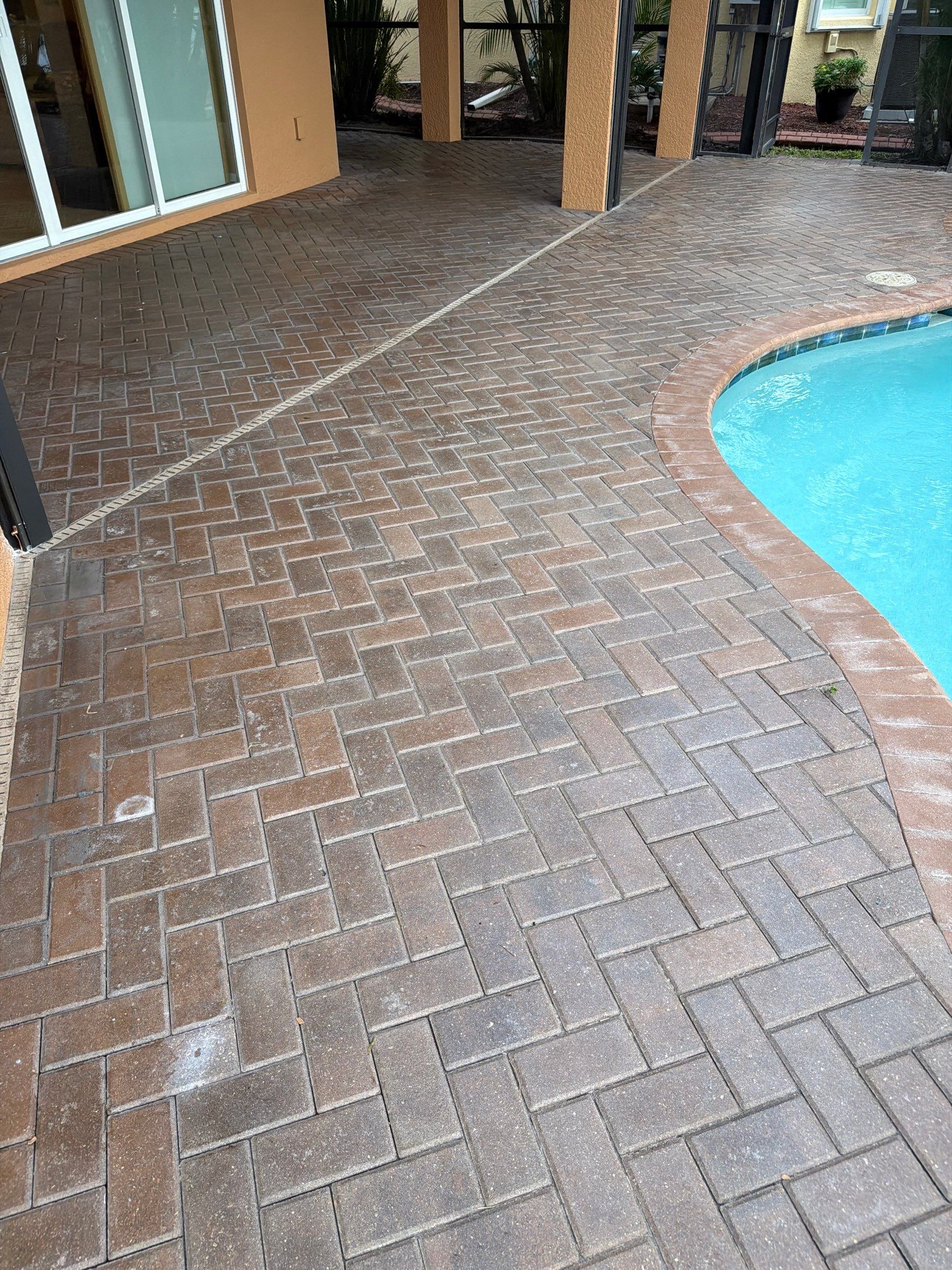 Valencia Lakes Paver Stripping and Sealing for Full Residential Property by Supreme Paver Experts