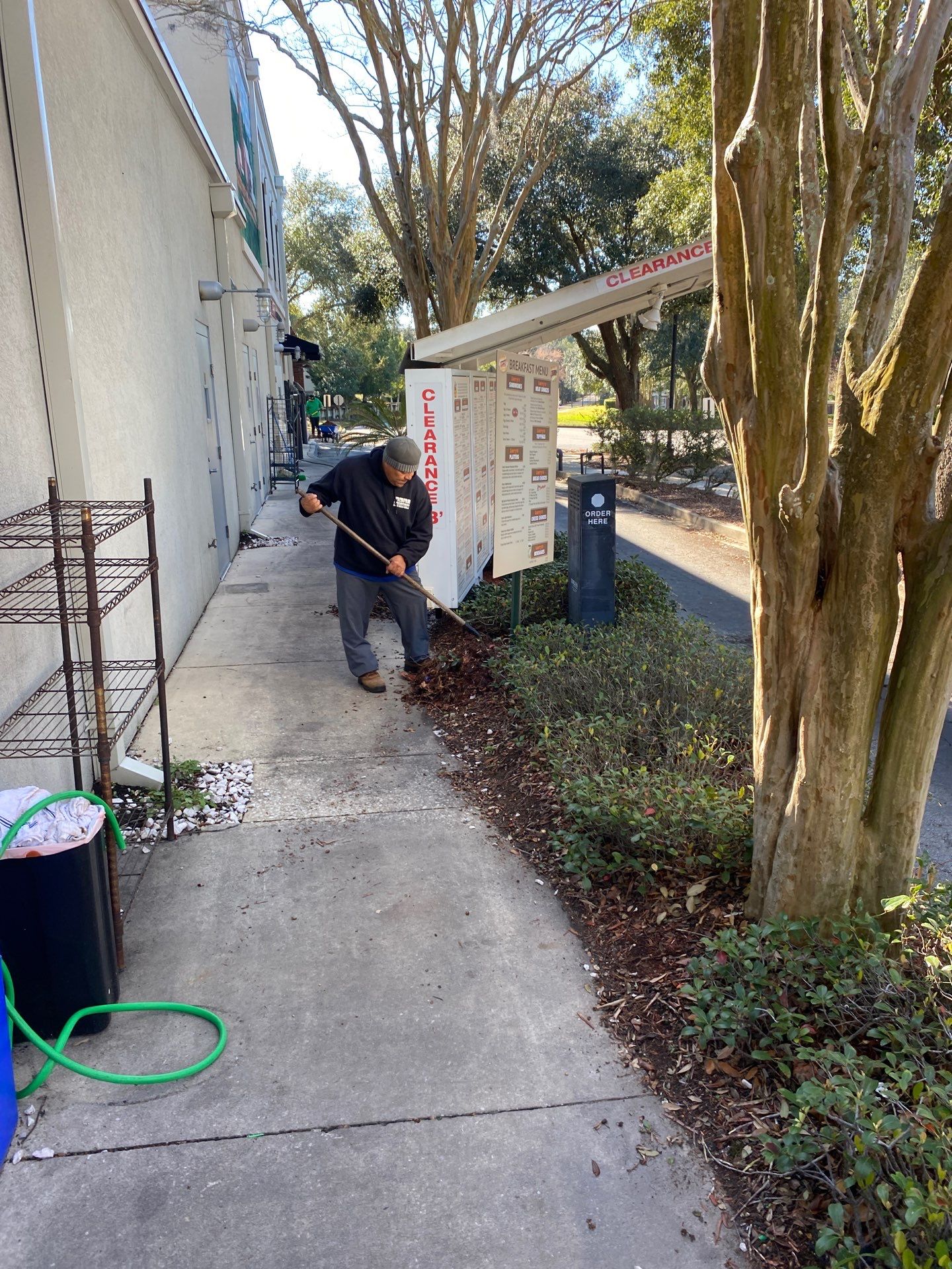 Larry’s Giant Subs | Rock & Mulch by ProGreen Services
