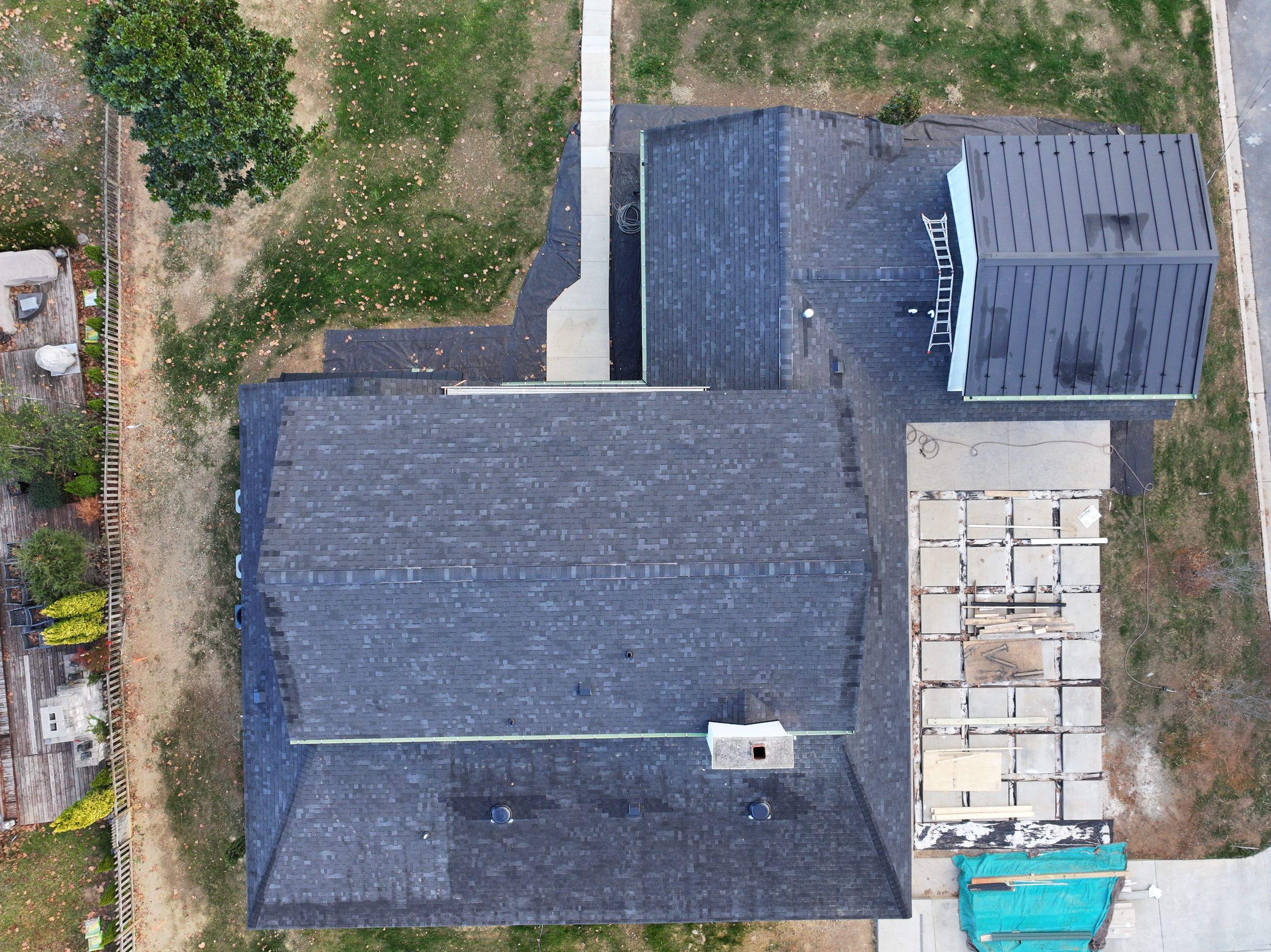 Miller Residence by Omnia Roofing