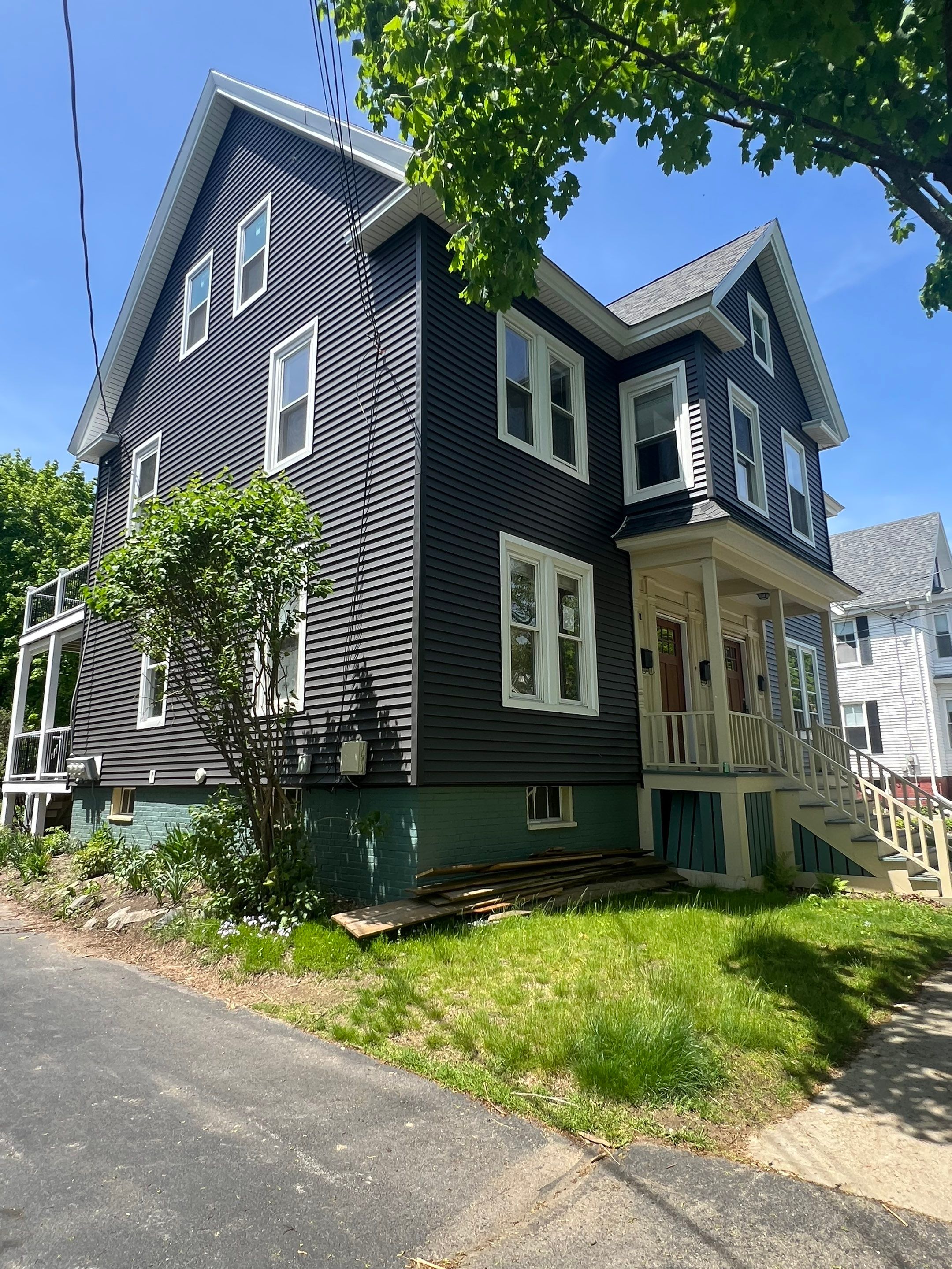 Portsmouth, New Hampshire - Siding Installation by Tall pine roofing