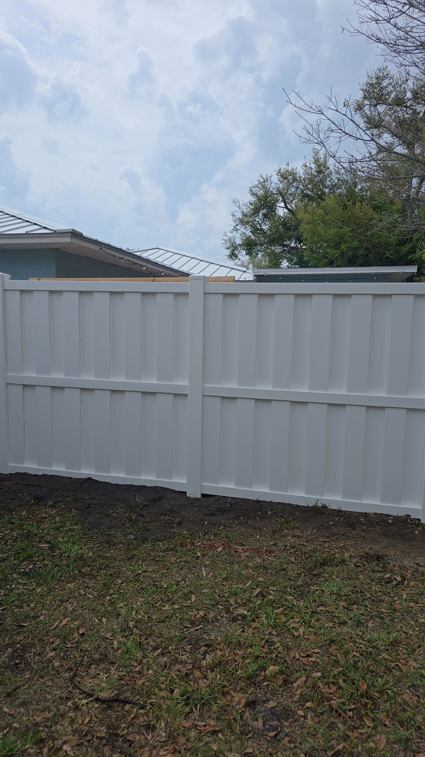 Vinyl Shadowbox Installation in Venice by True Fence LLC