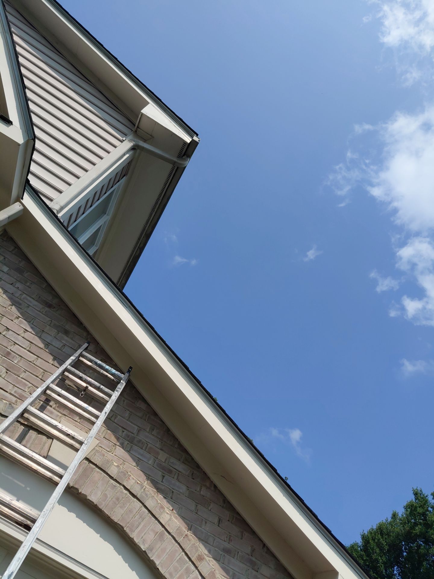 Great Falls : residential Roof with CertainTeed Landmark Pro in Max Def Moire Black  by RM Banning, Inc.