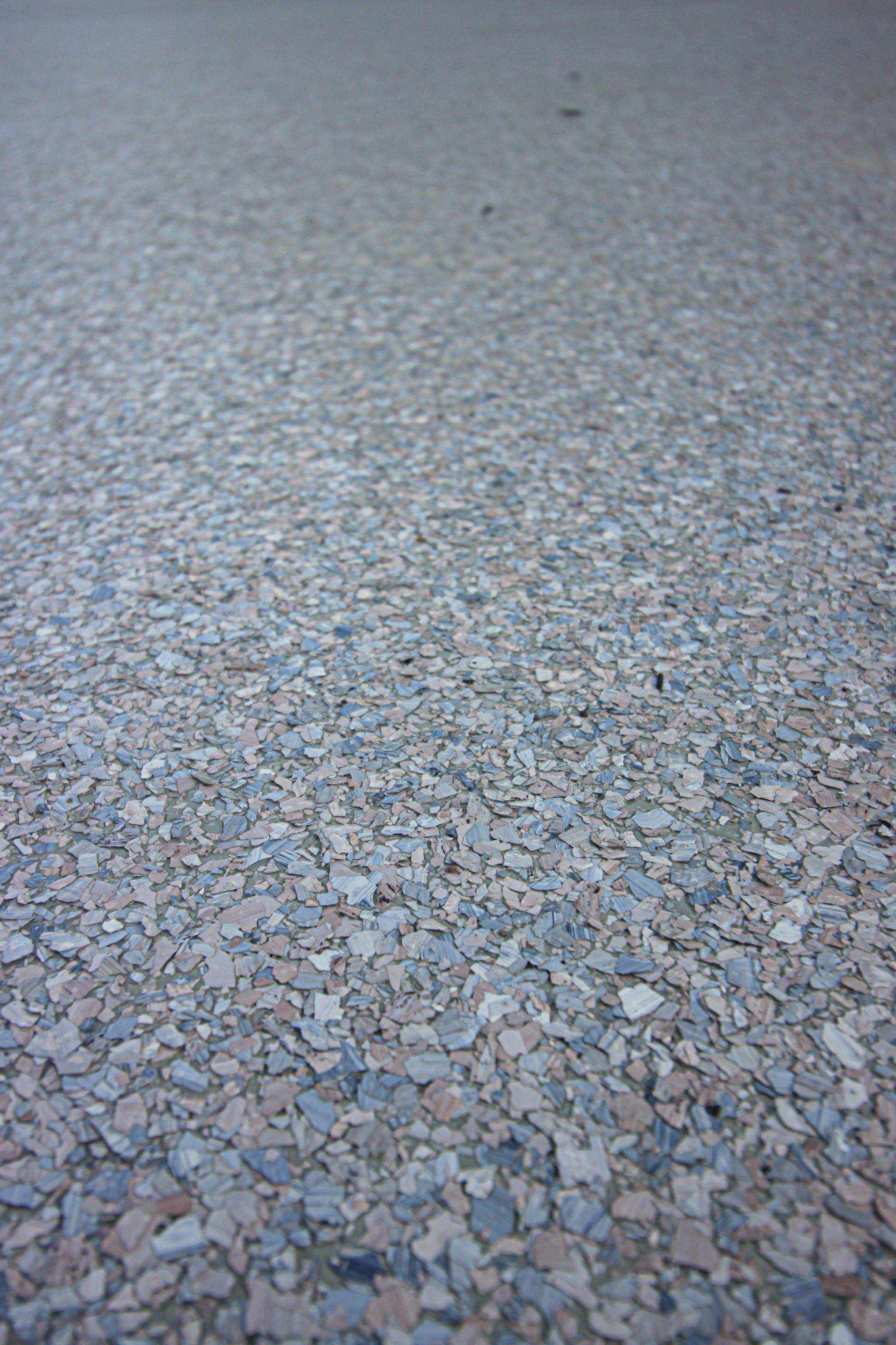 Driveway and Garage Installation using Fieldstone by Your1DayFloor.com