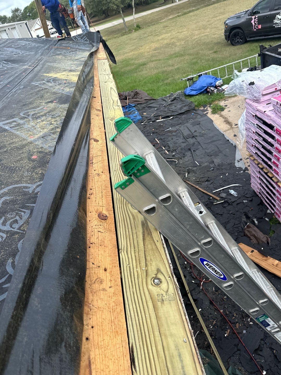Residential Roofing Installation using Owen's Corning Duration (Lifetime) Shingles by Roof Repair Company