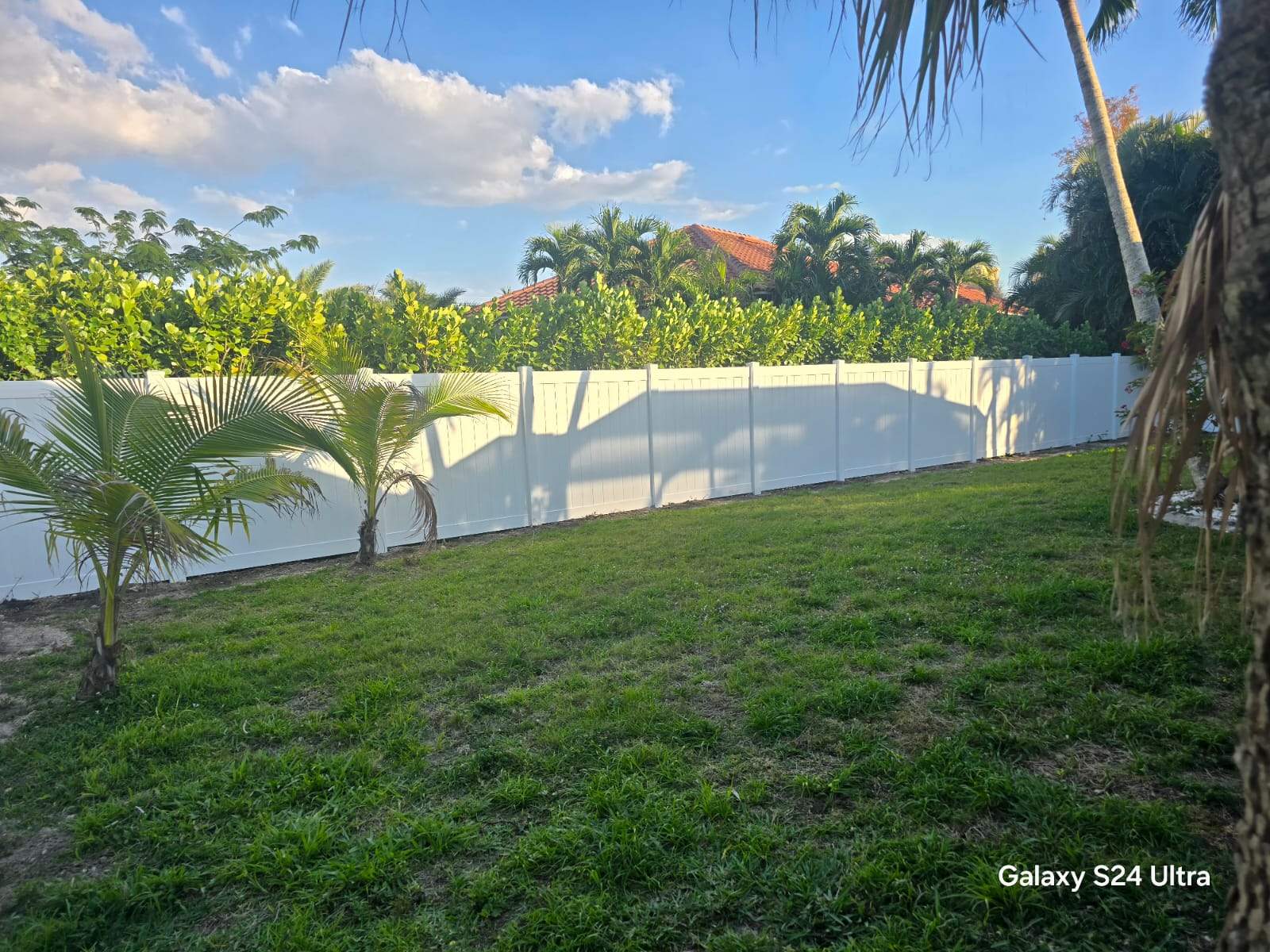 Full Residential Vinyl Privacy Fence Installation in Cape Coral by True Fence LLC