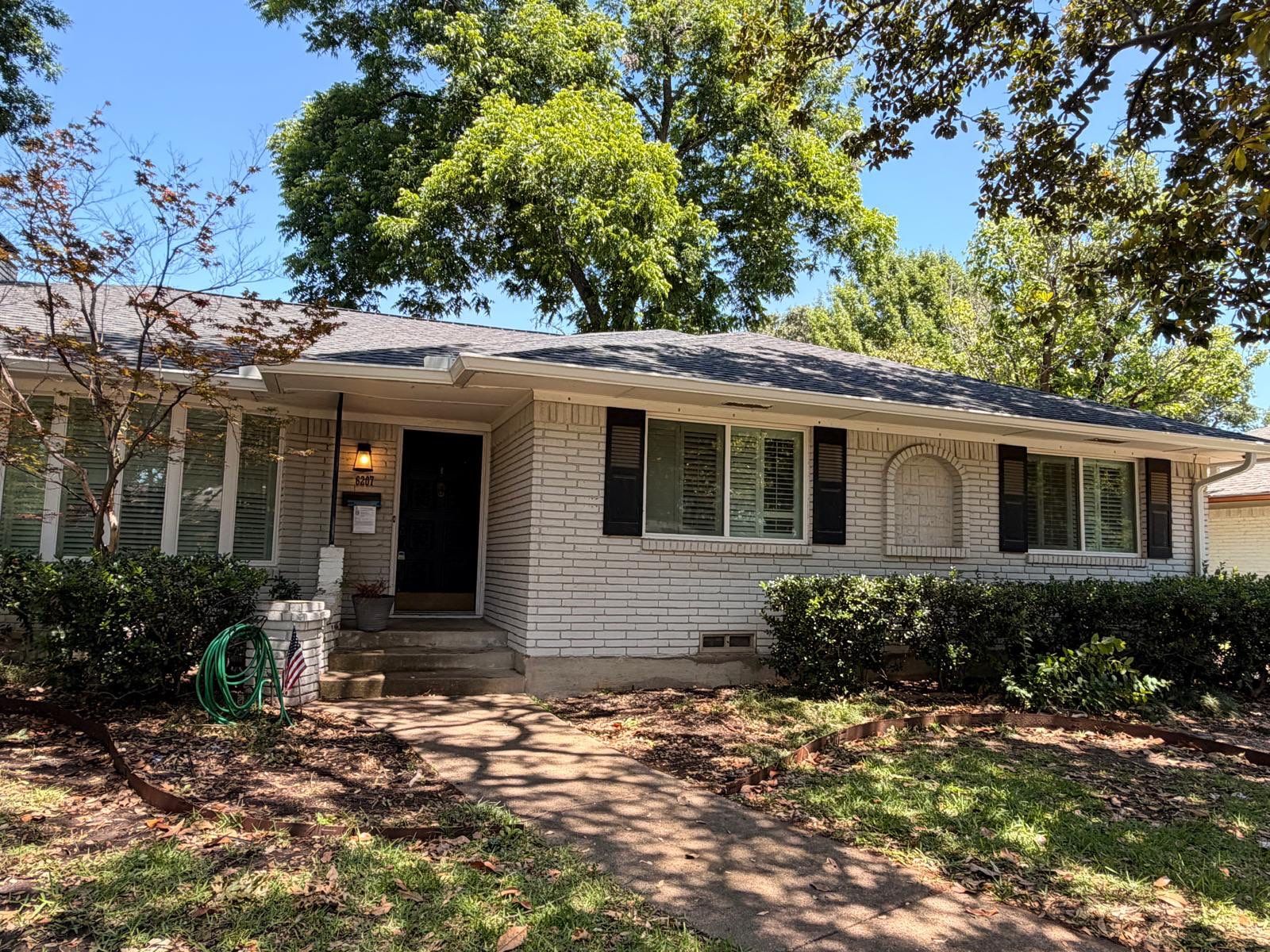 Project in Dallas by Armor Roofing | Exteriors