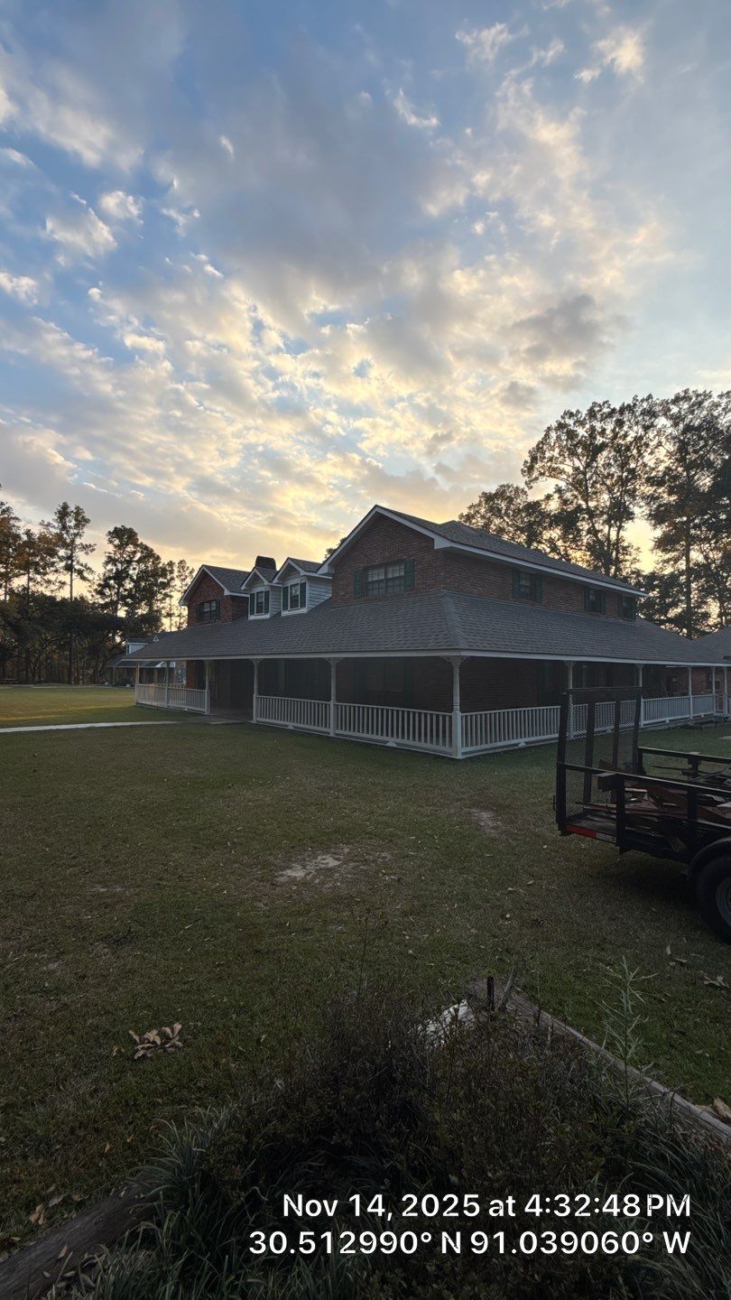 Atlas Pinnacle Pristine Weathered Shadow  by Top Team Roofing & Construction