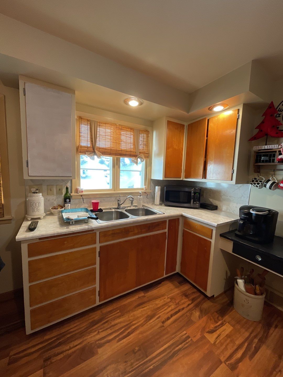 Painting Kitchen Cabinets and Walls using Sherwin Williams paint by Lightning Exteriors