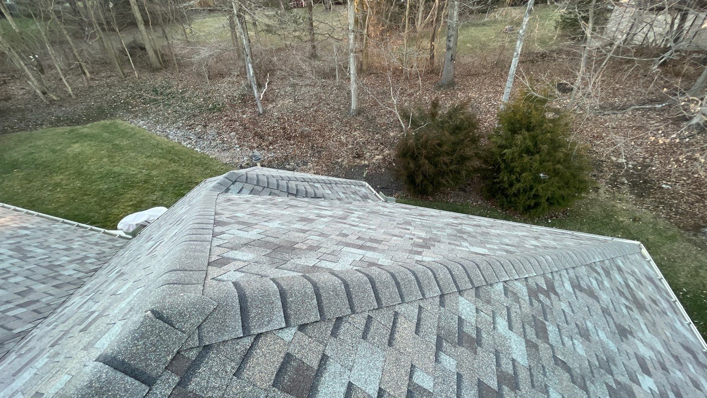 Roof replacement using Driftwood Duration by WIW Enterprises Inc