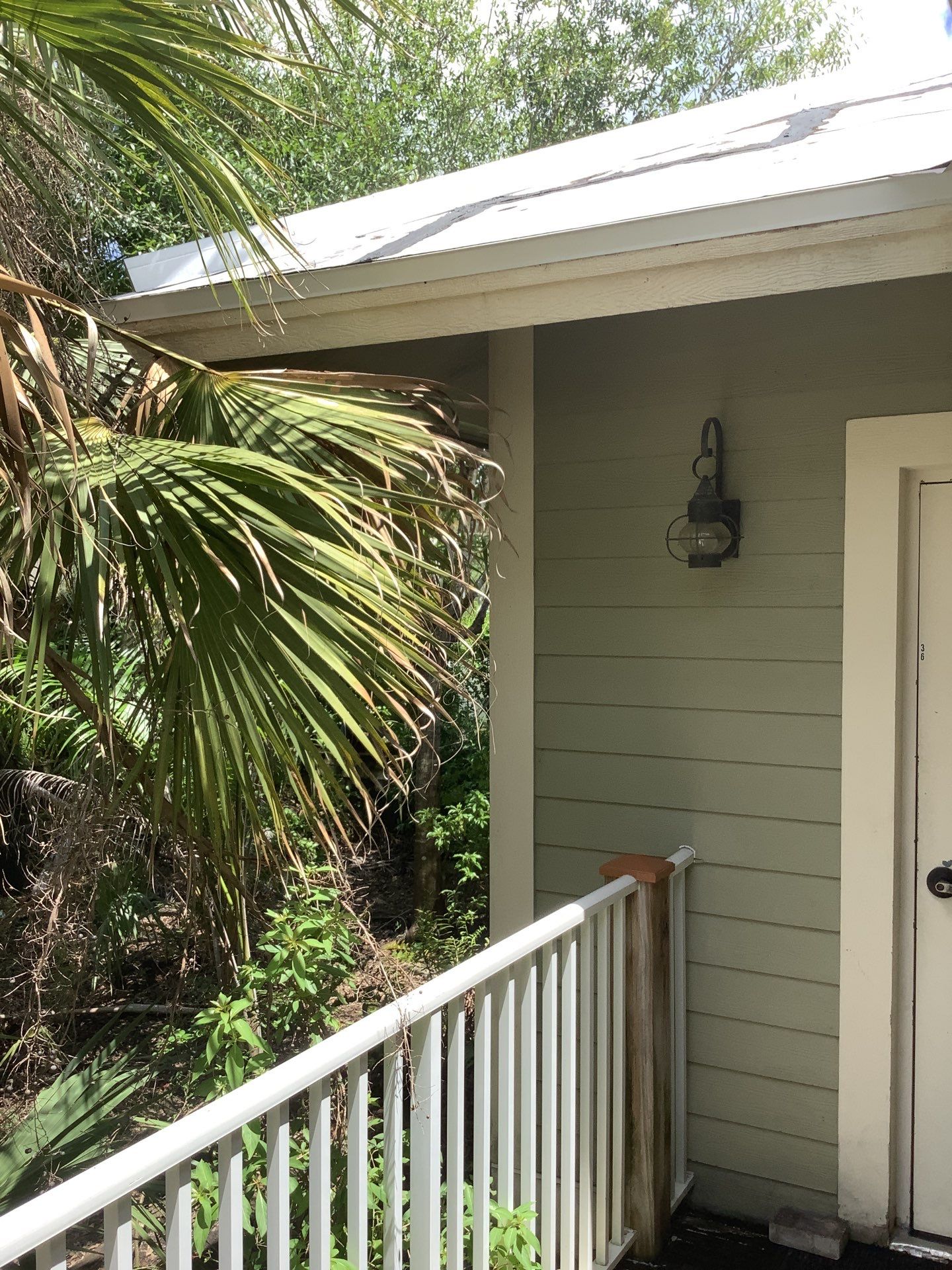 7-Inch Smooth Box Seamless Gutters using smooth box gutters in Fort Myers FL by Gutter Professors