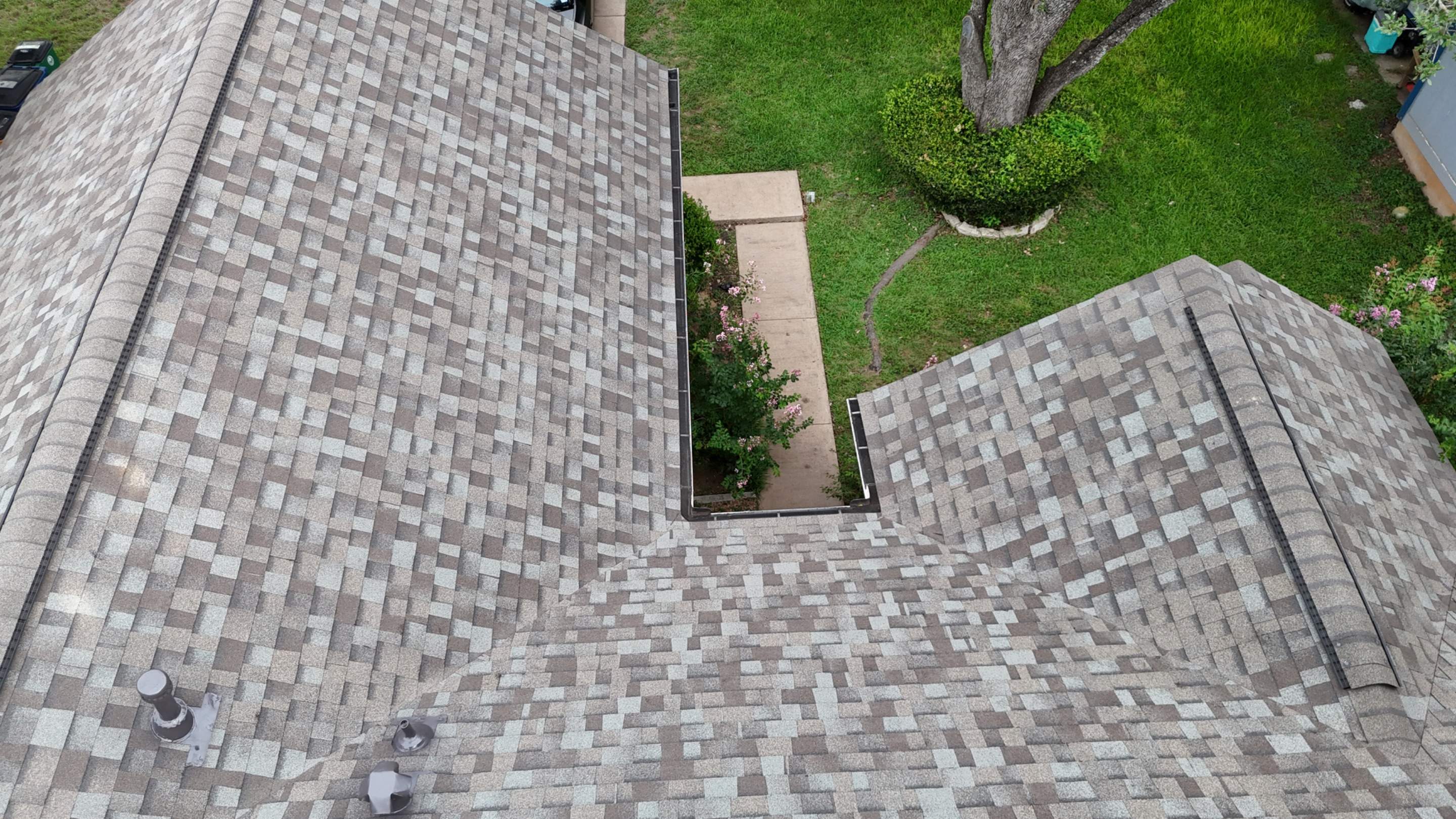 Driftwood - Owens Corning TruDefinition Duration by RoofsOnly.com