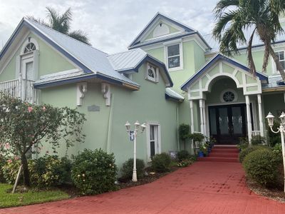 7-Inch Seamless Gutters in Cape Coral FL
