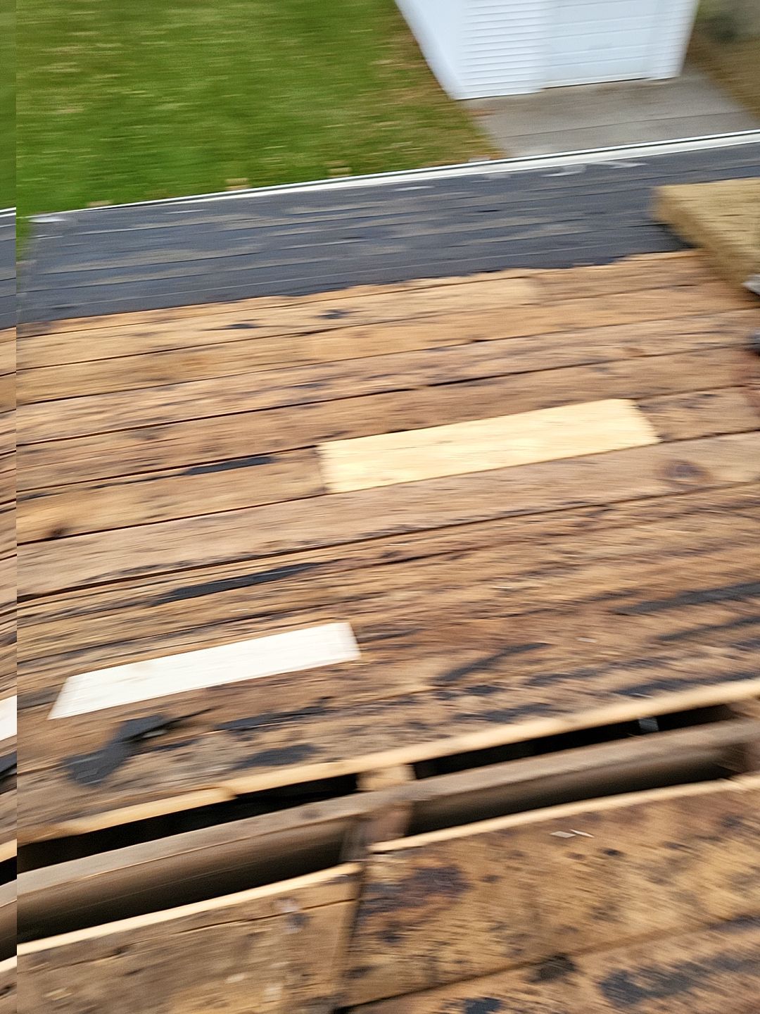 ATLAS PINNACLE COLOR: BLACK SHADOW DRIP EDGE: WHITE by Eagle Eye Roofing