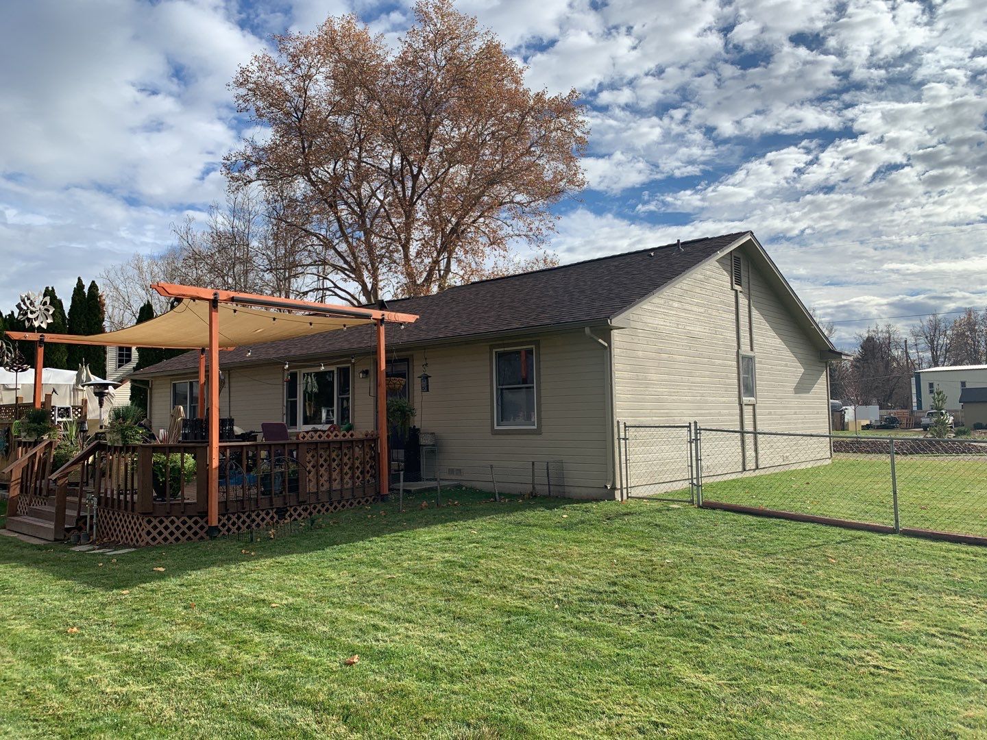 Star Idaho Single level roofing replacement using Duration Brownwood by ID Roofing LLC