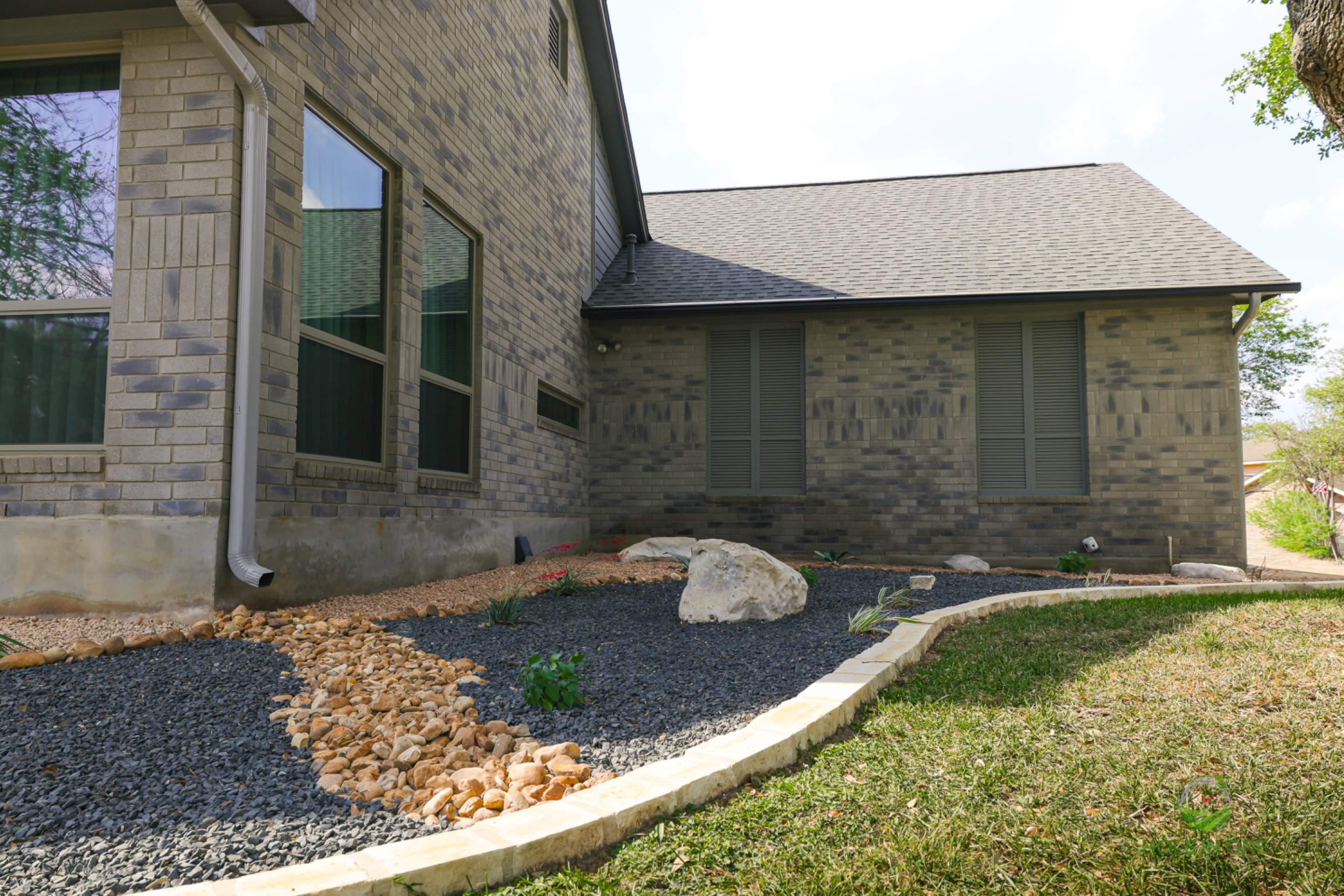 Henderson Pass, San Antonio TX by Hole In One Lawns, LLC