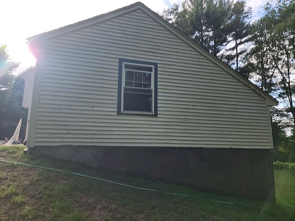 Exterior remodeling in Carlsile, MA by UBrothers Construction