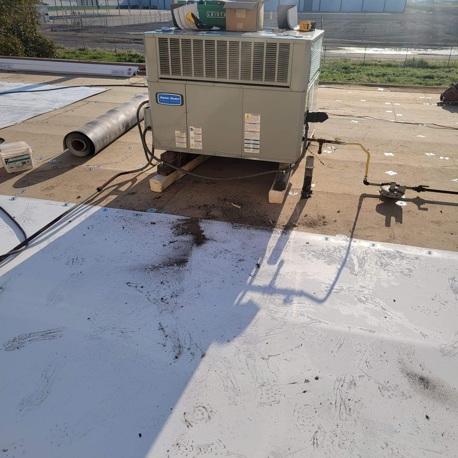 TPO single-ply roofing system using GAF by Straight Edge Roofing Inc