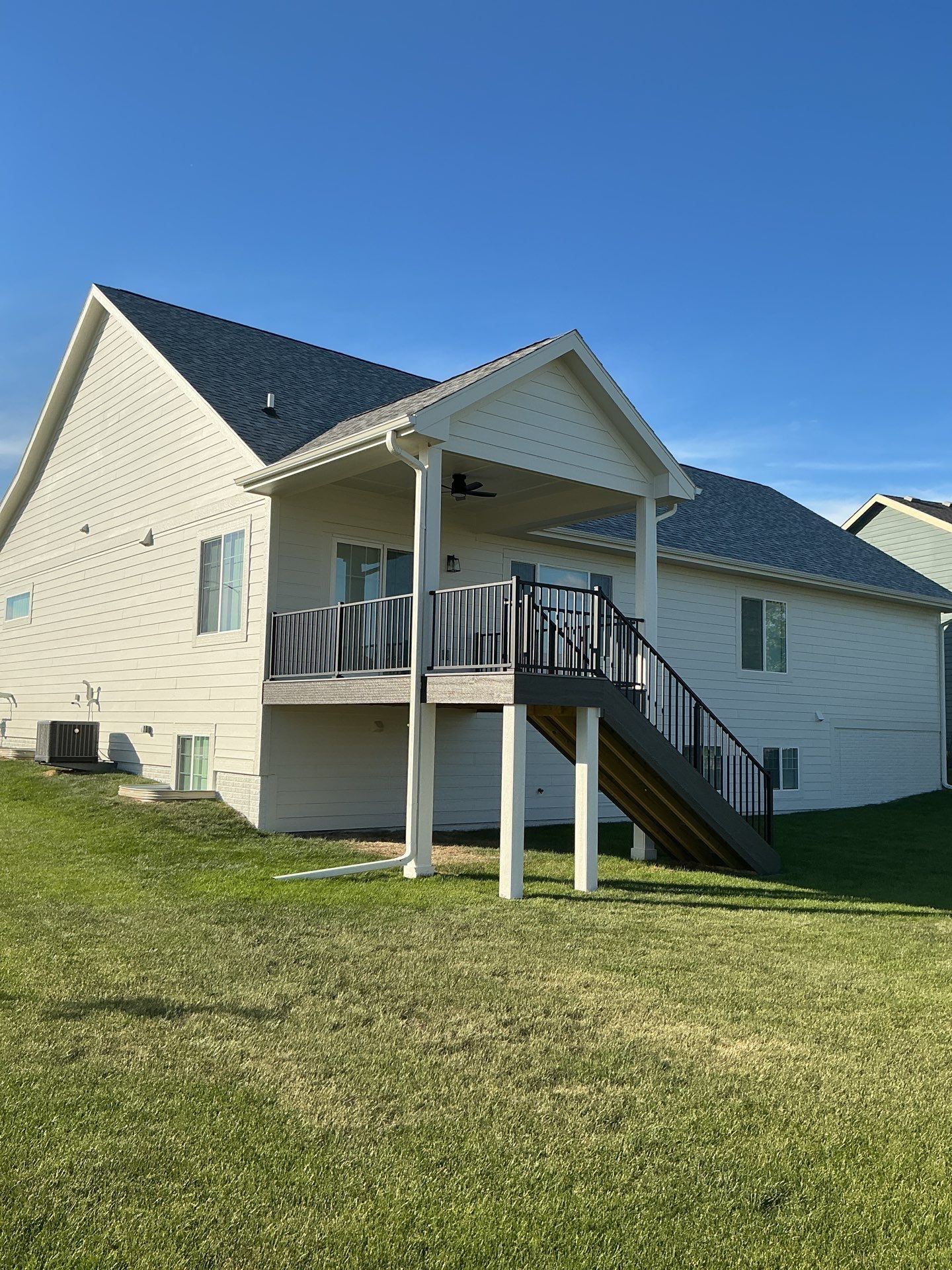 res ext repaint by Midwest Paint LLC