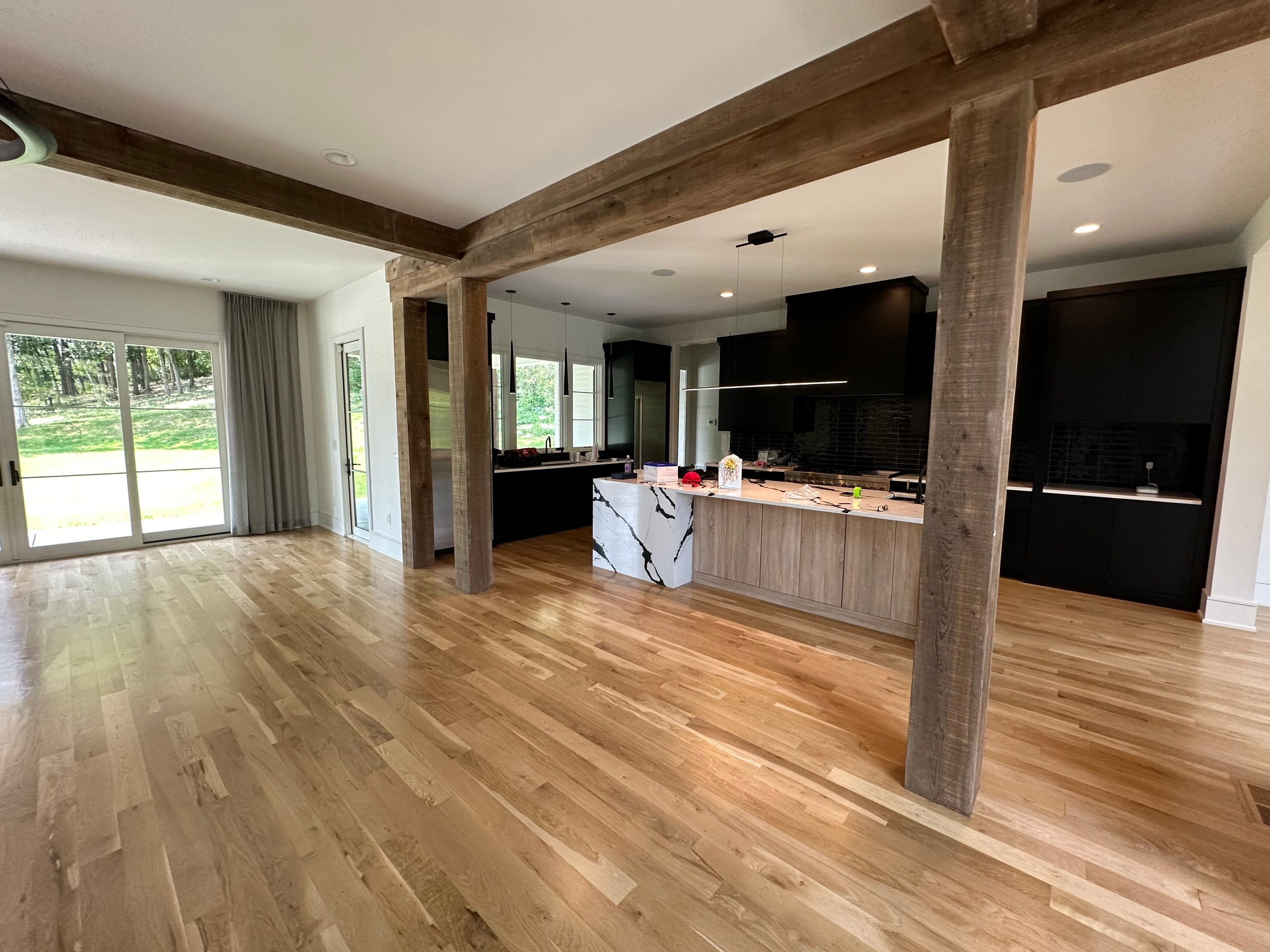 Interior Paint and Flooring in Nashville by Music City Improvements