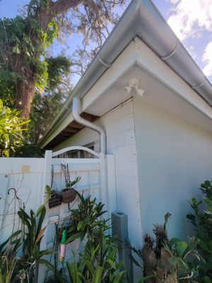 Galvalume Half Round Seamless Gutters and Downspouts in Valrico FL