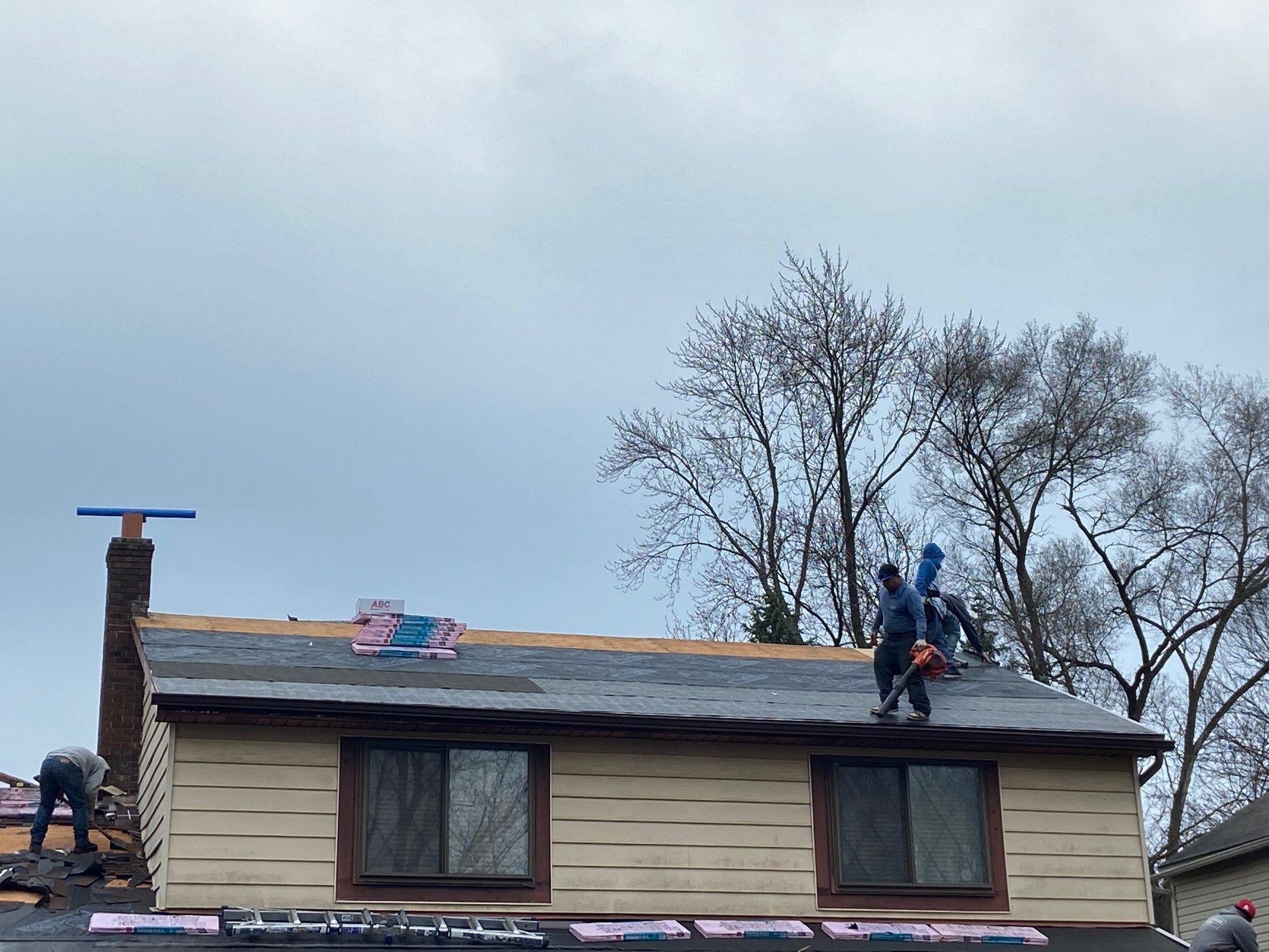 Roof Replacement using Owens Corning by 180 Contractors