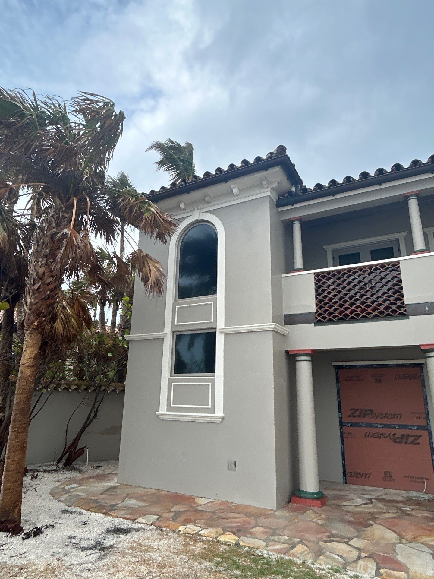 Half-Round Aluminum Gutters Installed in Nokomis FL by Gutter Professors