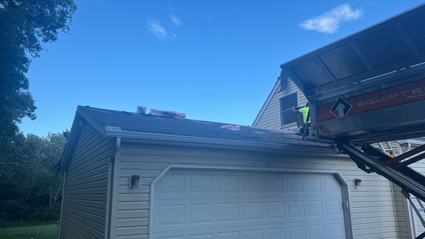 Residential Roofing Installation using Duration Series Shingles - Teak by RoofX 