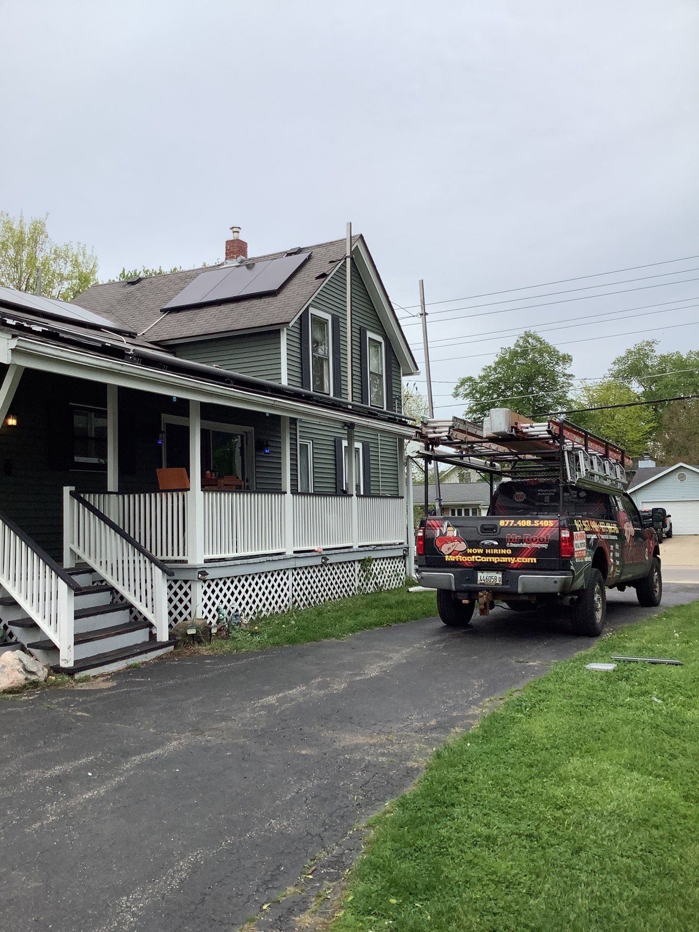 Vinyl Siding Replacement and Exterior Improvements in McHenry, Illinois by Mr Roof & Remodeling Co