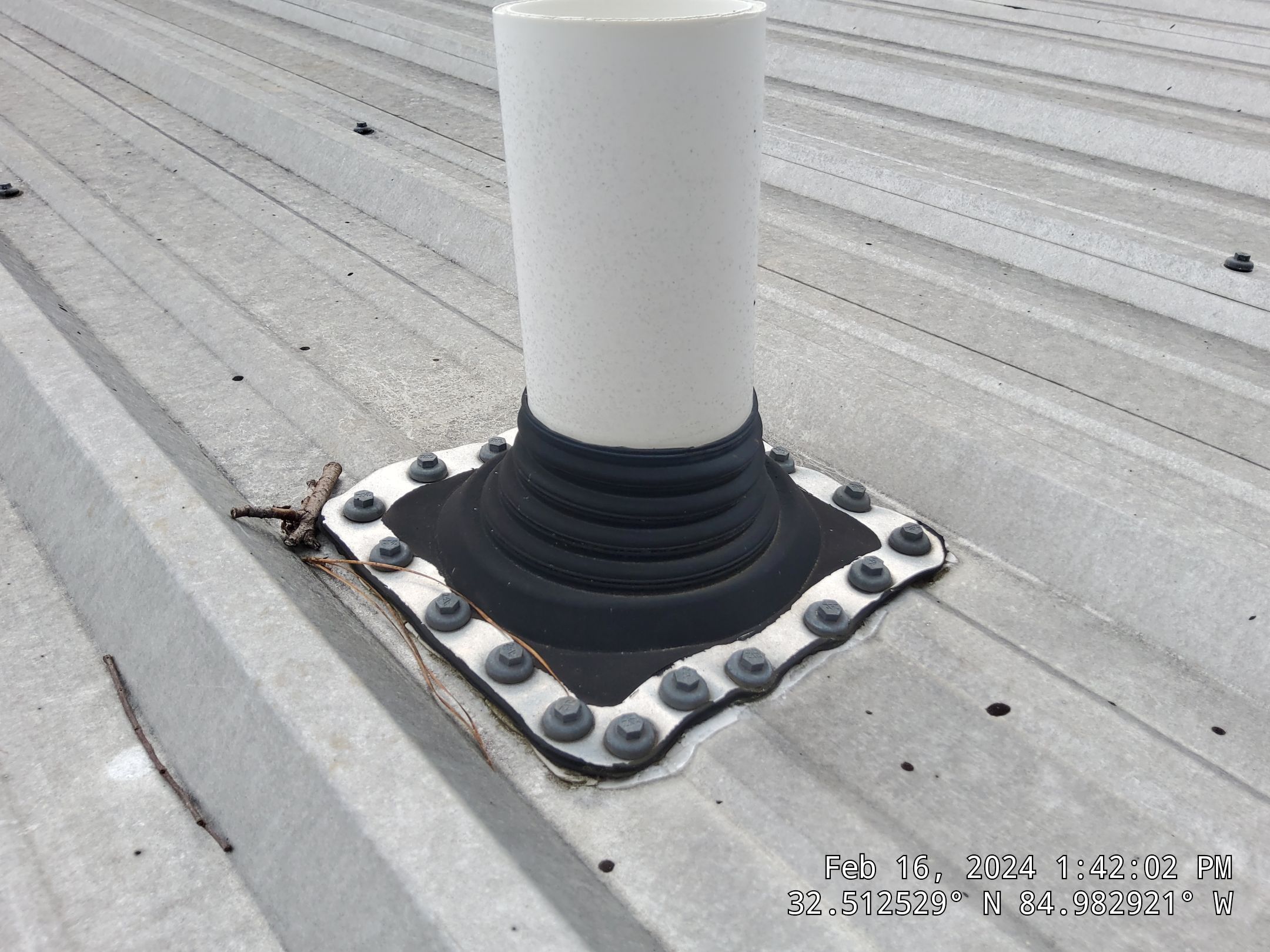 Master Clean Roof and Gutter Cleaning by iGreen Solutions