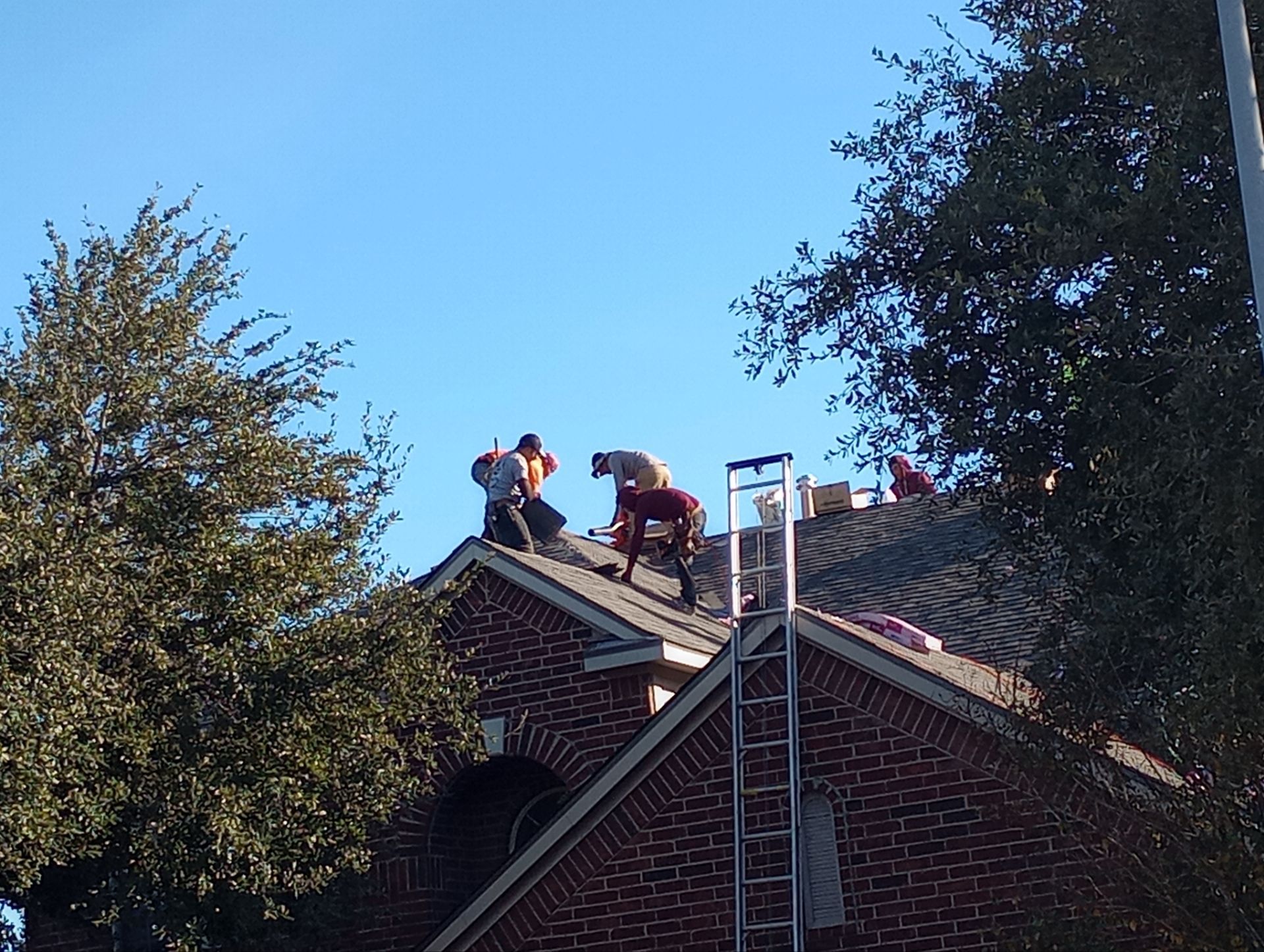 Residential Roofing Installation using Owen's Corning Duration (Lifetime) Shingles by Roof Repair Company