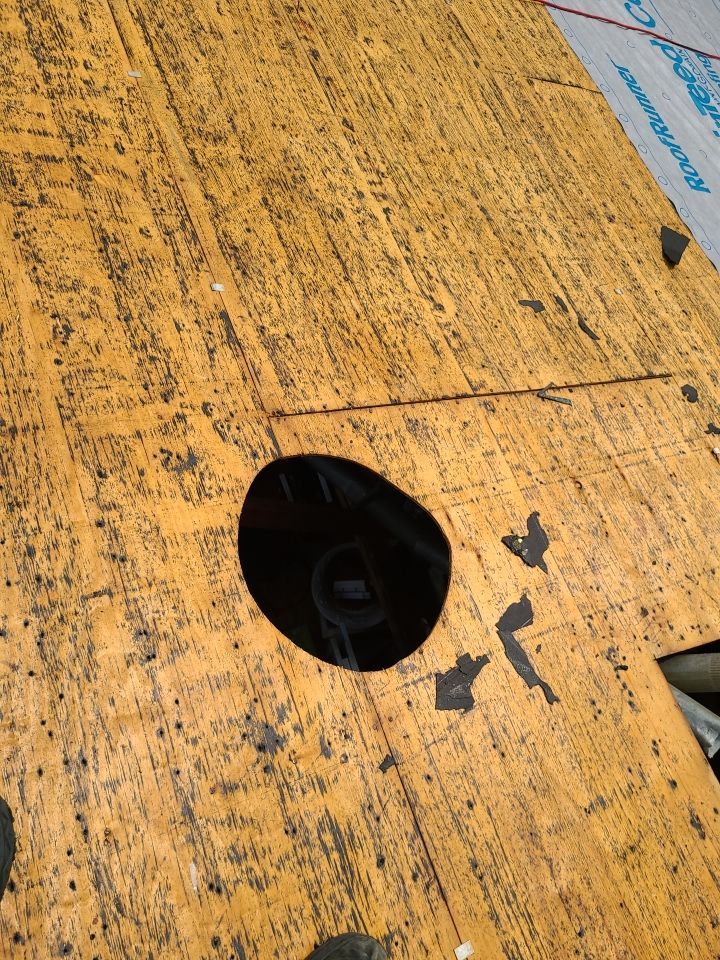 Alexandria - Certainteed Landmark Weathered Wood Shingles by RM Banning, Inc.