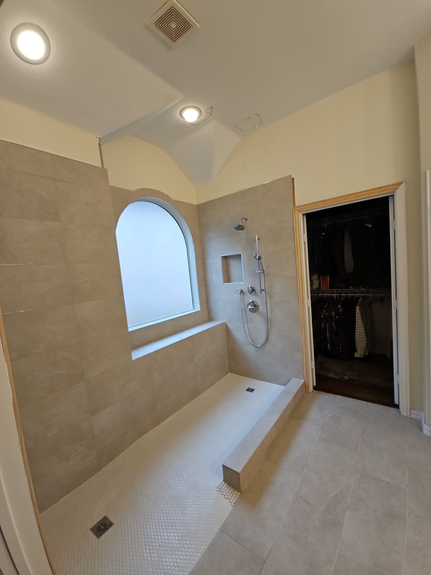 Zero Entry Shower by SLM General Contractors & Roofing