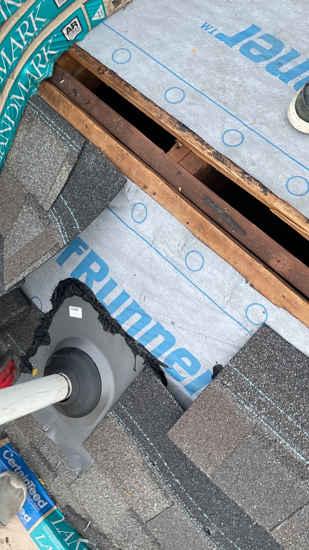 Roof Replacement using CertainTeed Landmark by 180 Contractors