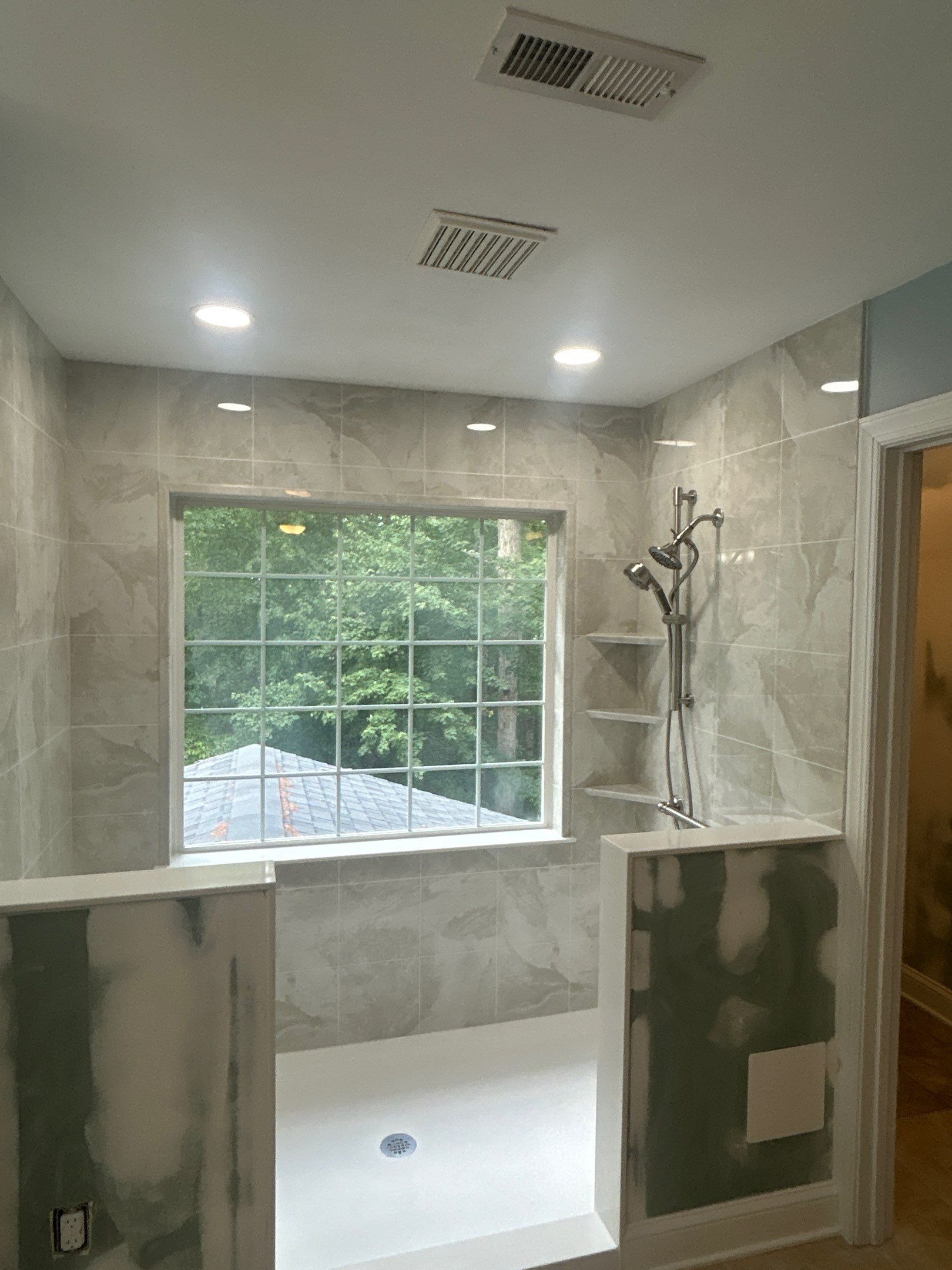 Jacuzzi Tear Out by BathPlanet SW Virginia