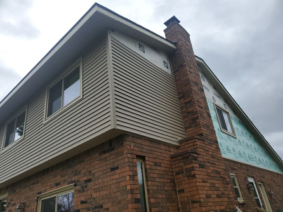 Siding Replacement using Certainteed Restoration Classic D4 by 180 Contractors