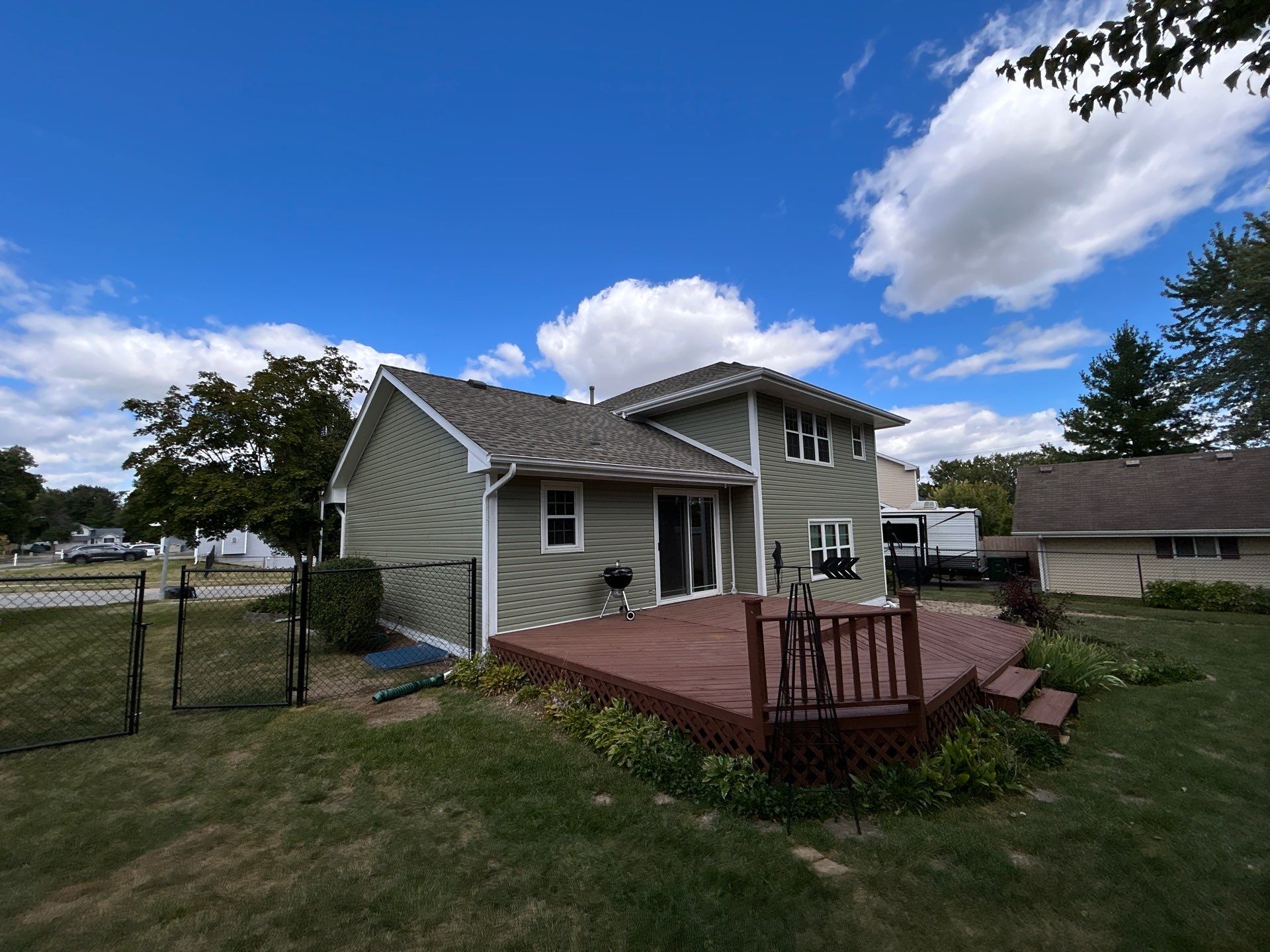 Vinyl siding in Pleasant Hill, IA by Blu Ember Properties