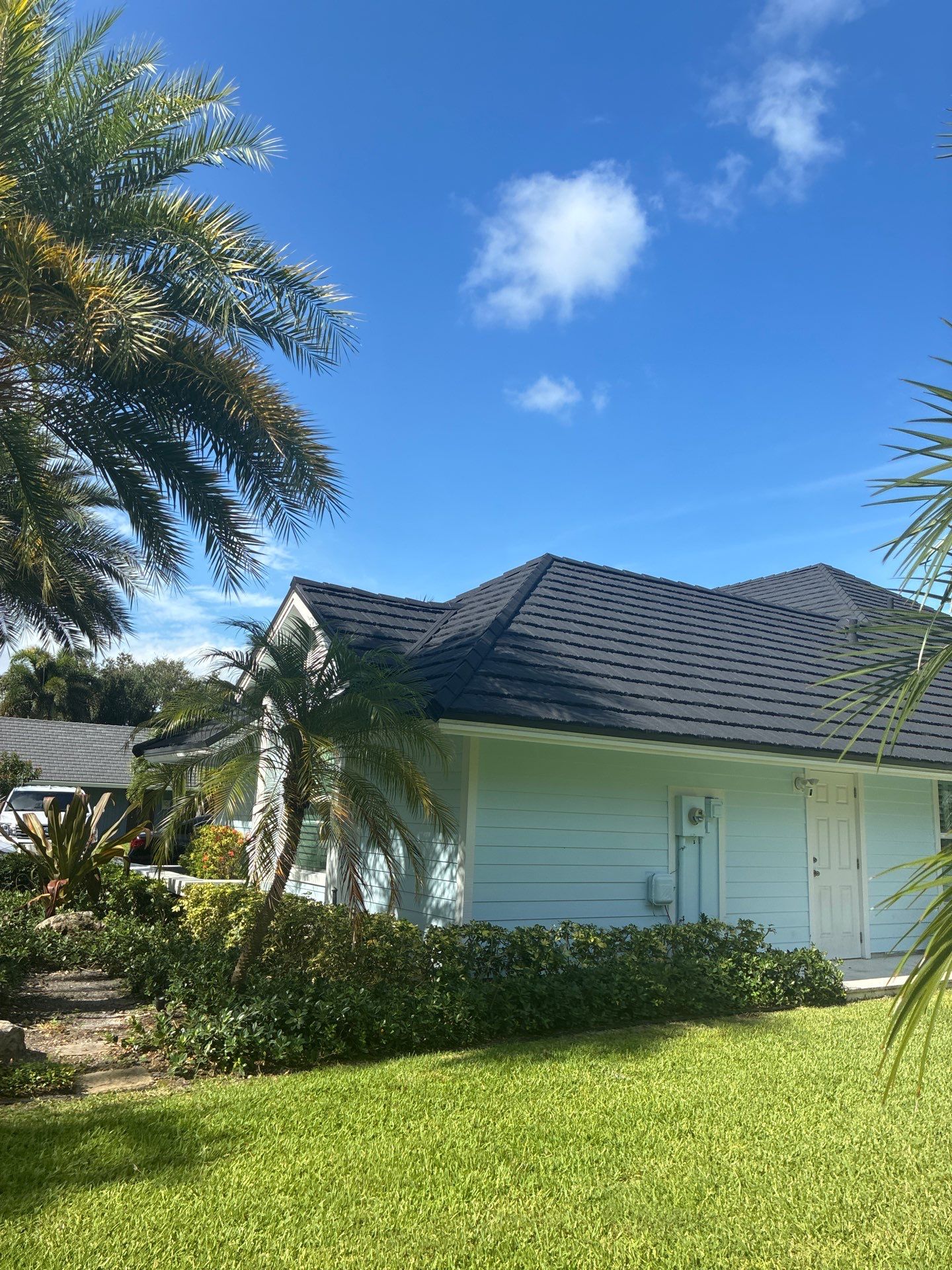 Owens Corning Duration Charcoal Gray by Total Roofing System The Metal Roof Experts