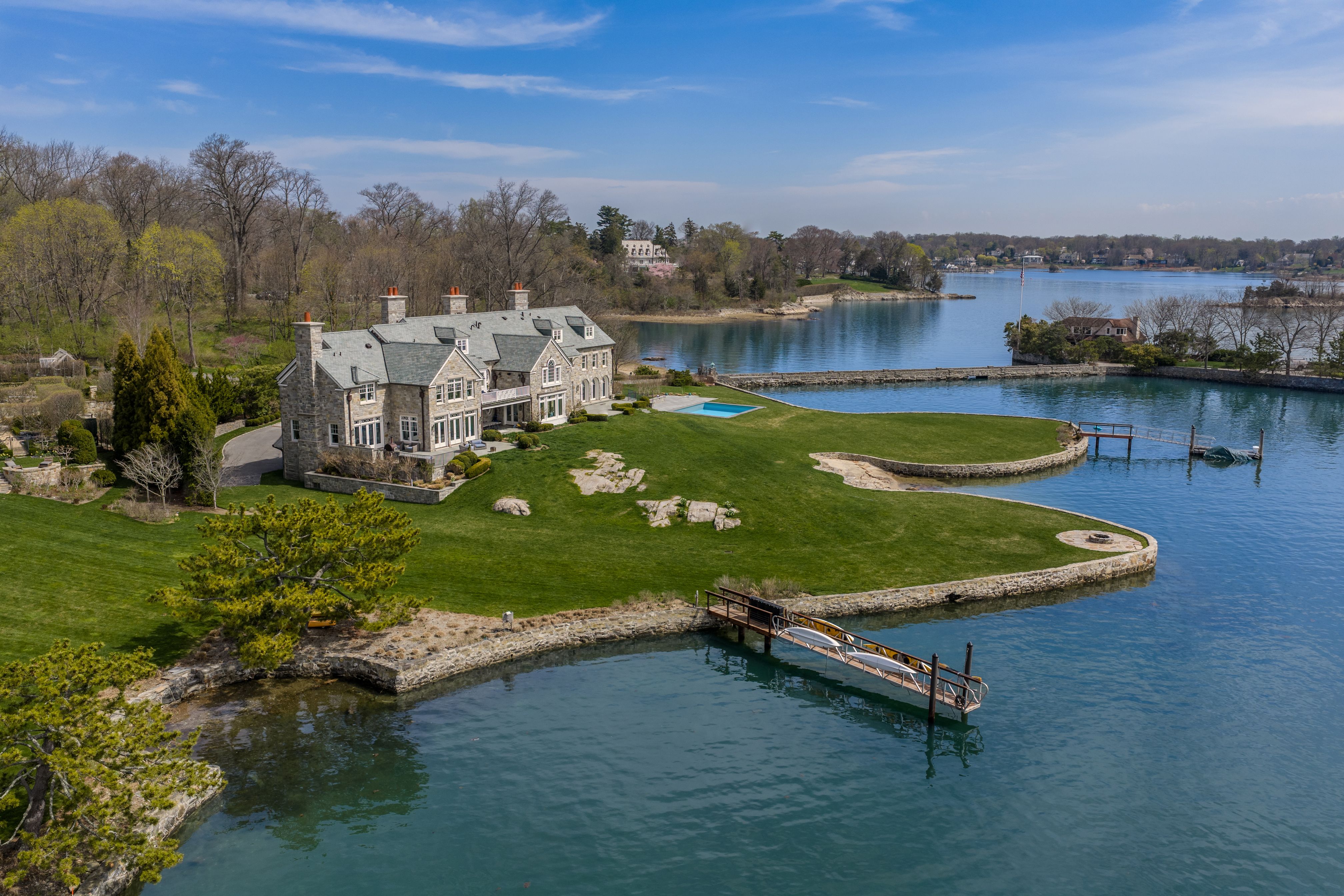 Greenwich - Indian Field Road - Private Residence  by Rinaldi Brothers