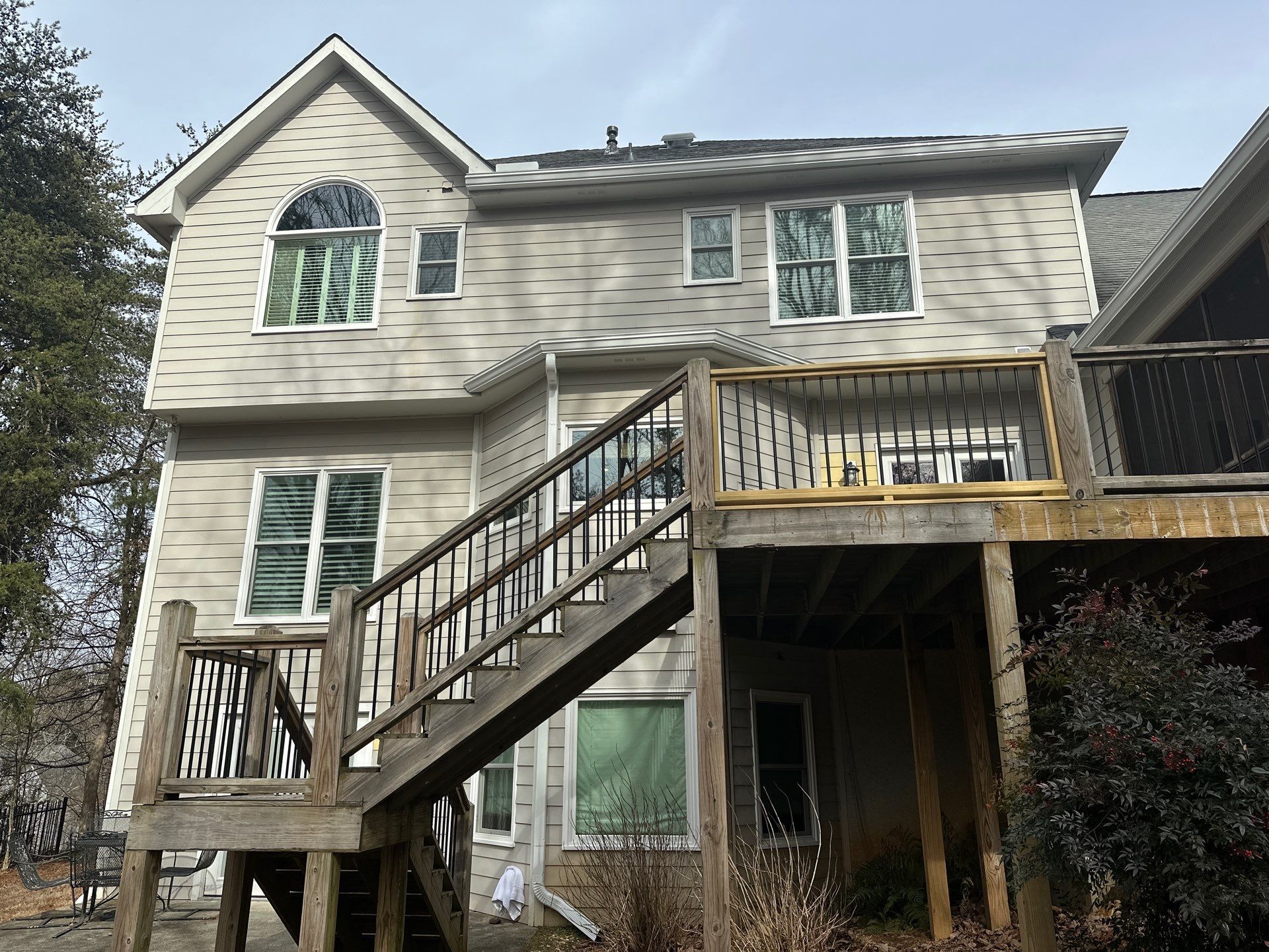 Stucco and Siding Exterior Painting using Sherwin Williams SuperPaint by Nelson Exteriors 